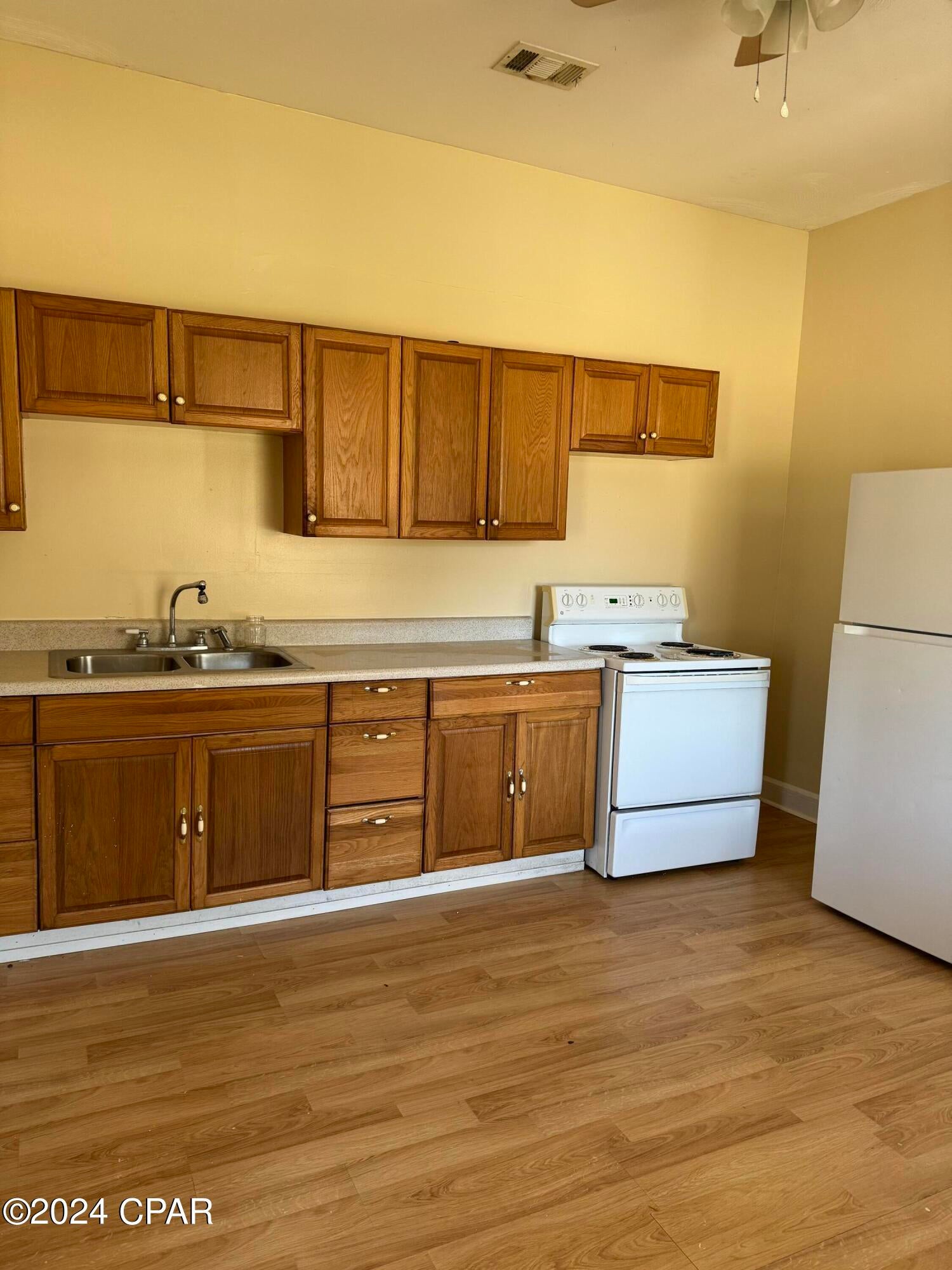 [No Recorded Subdiv] - Residential Lease