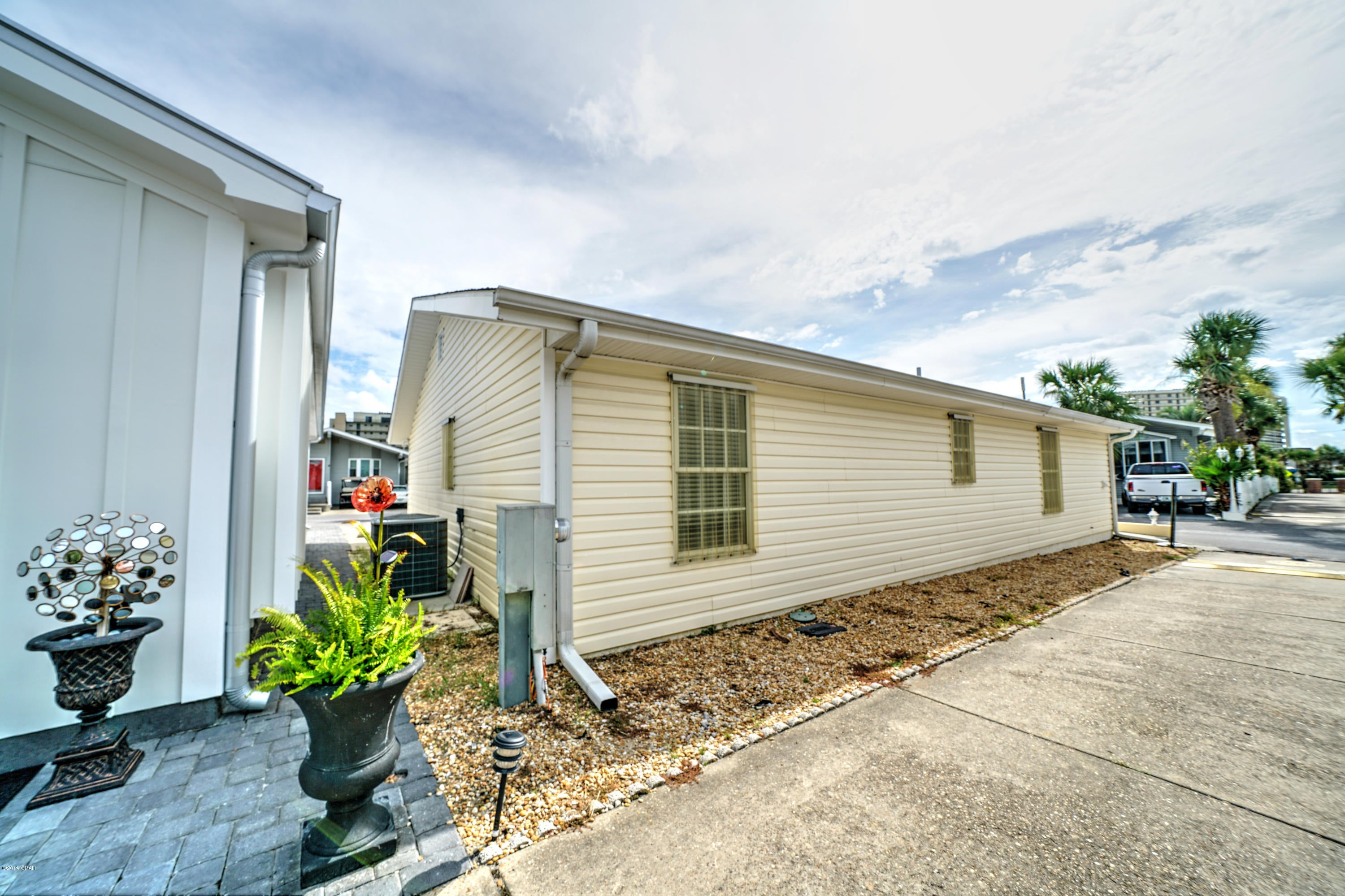 Venture Out Travel Trail - Residential