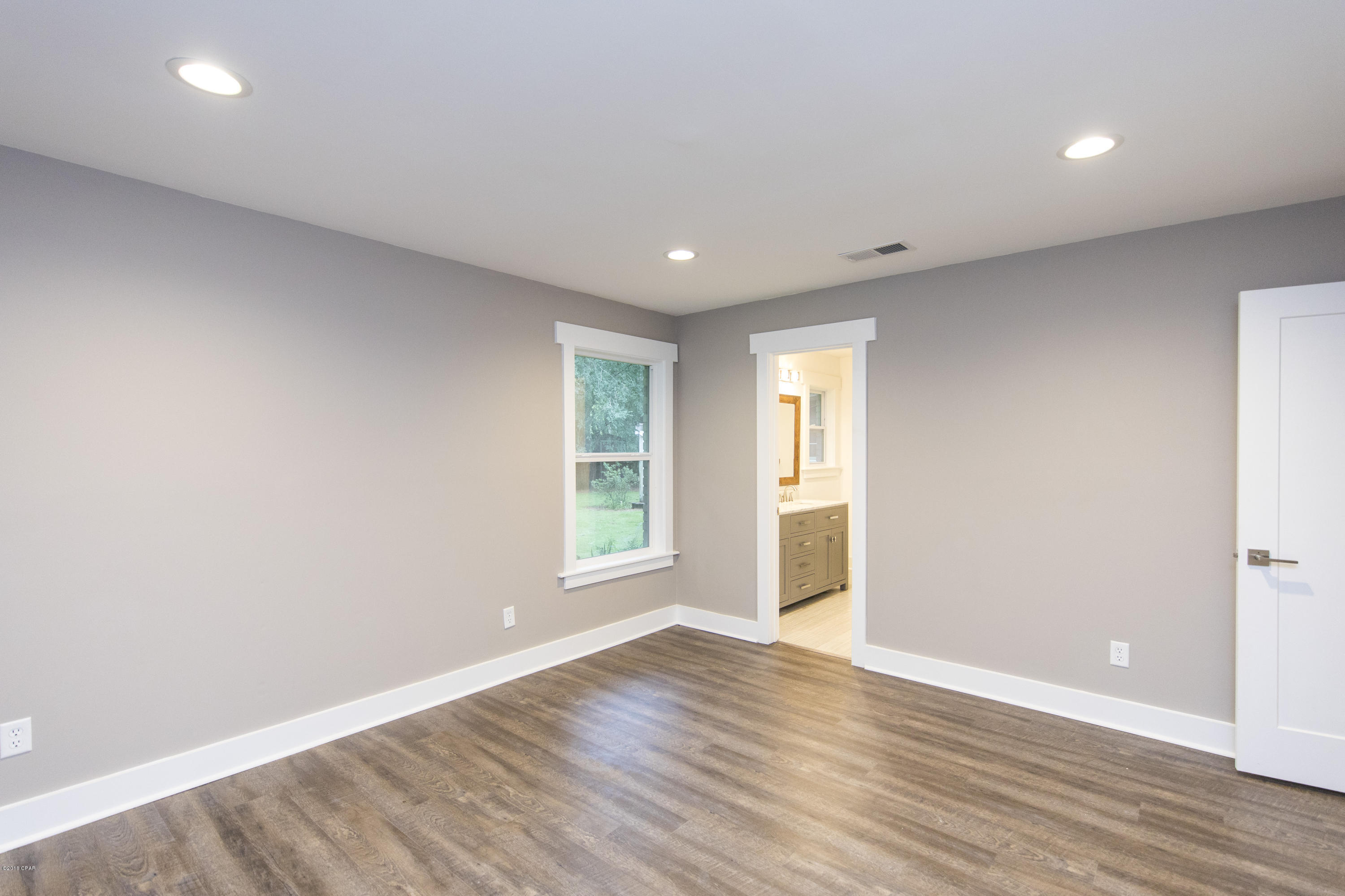College Point 1st Add - Residential