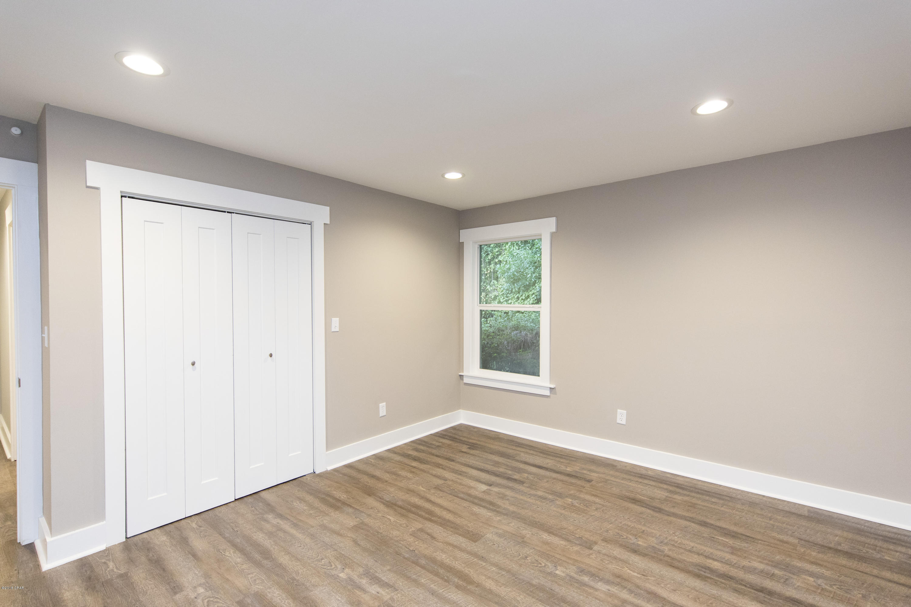 College Point 1st Add - Residential