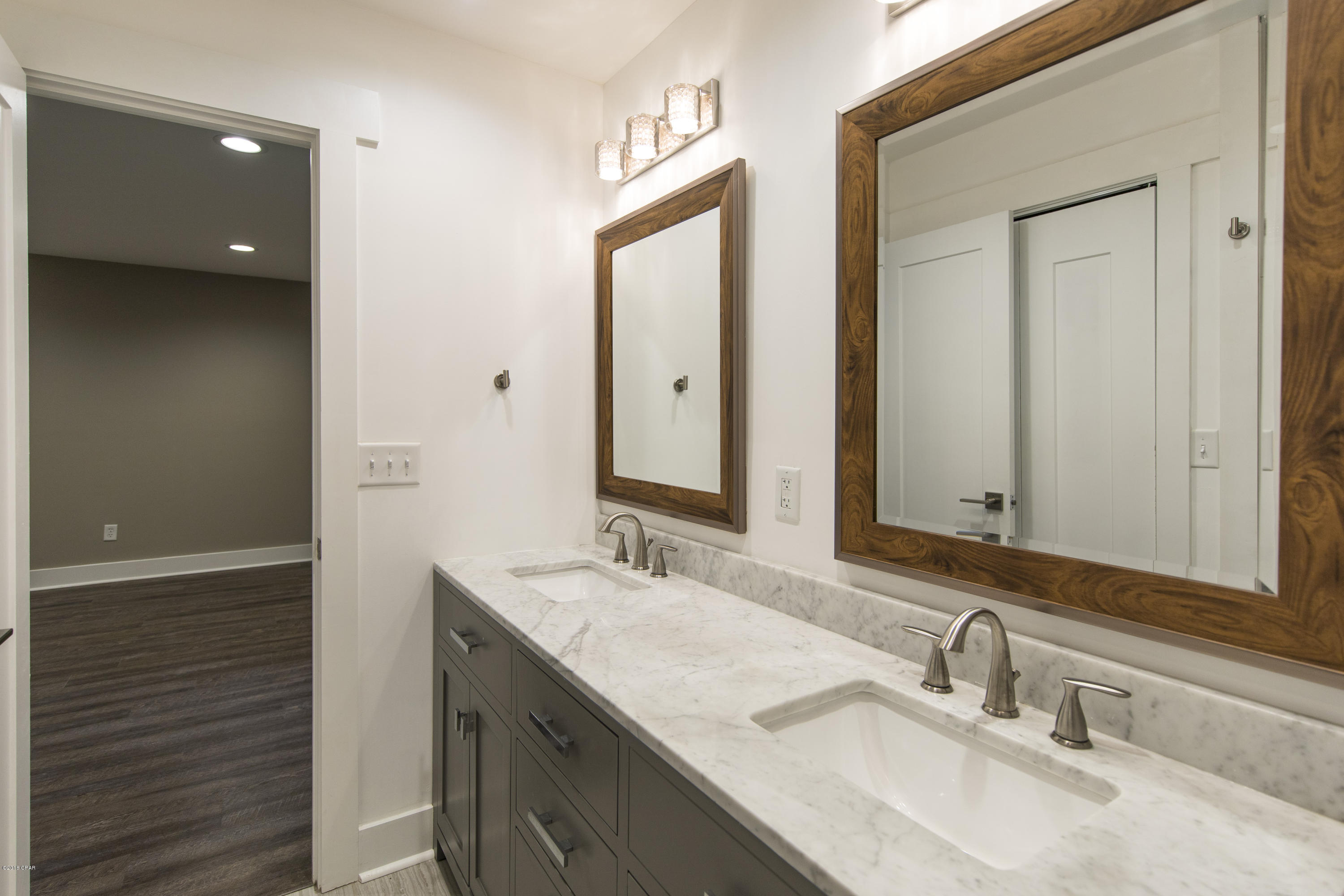College Point 1st Add - Residential