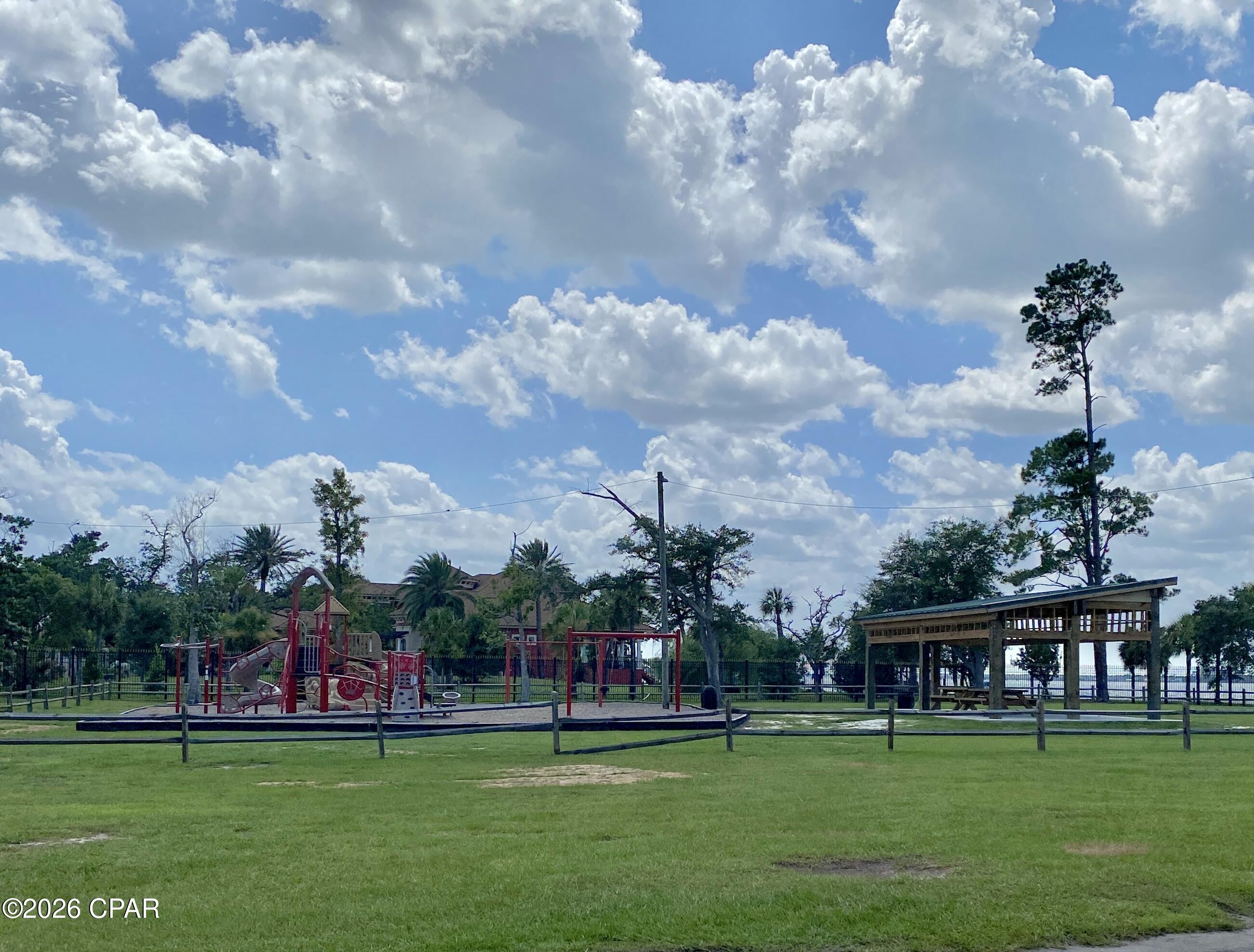 College Point 1st Add - Residential