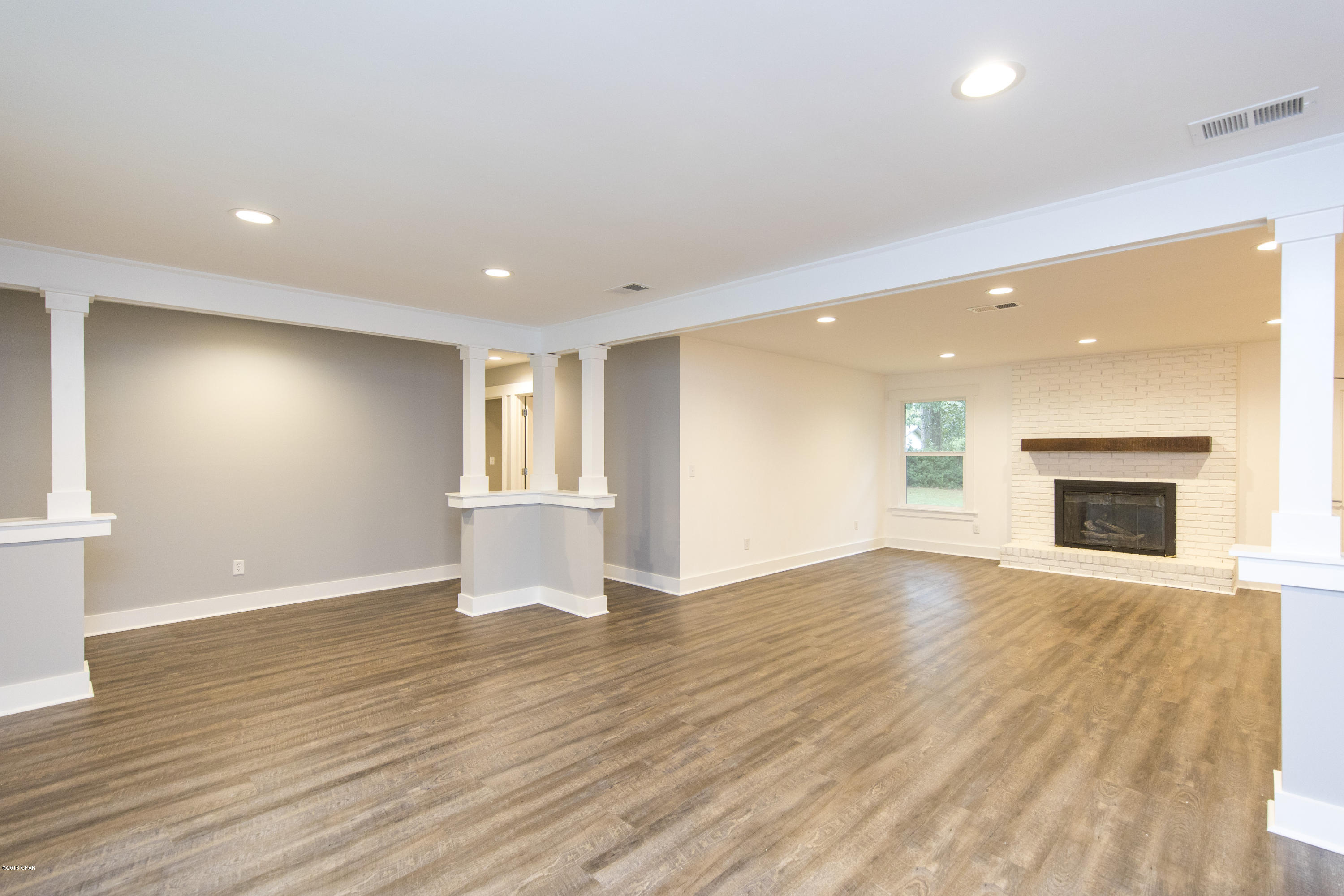 College Point 1st Add - Residential