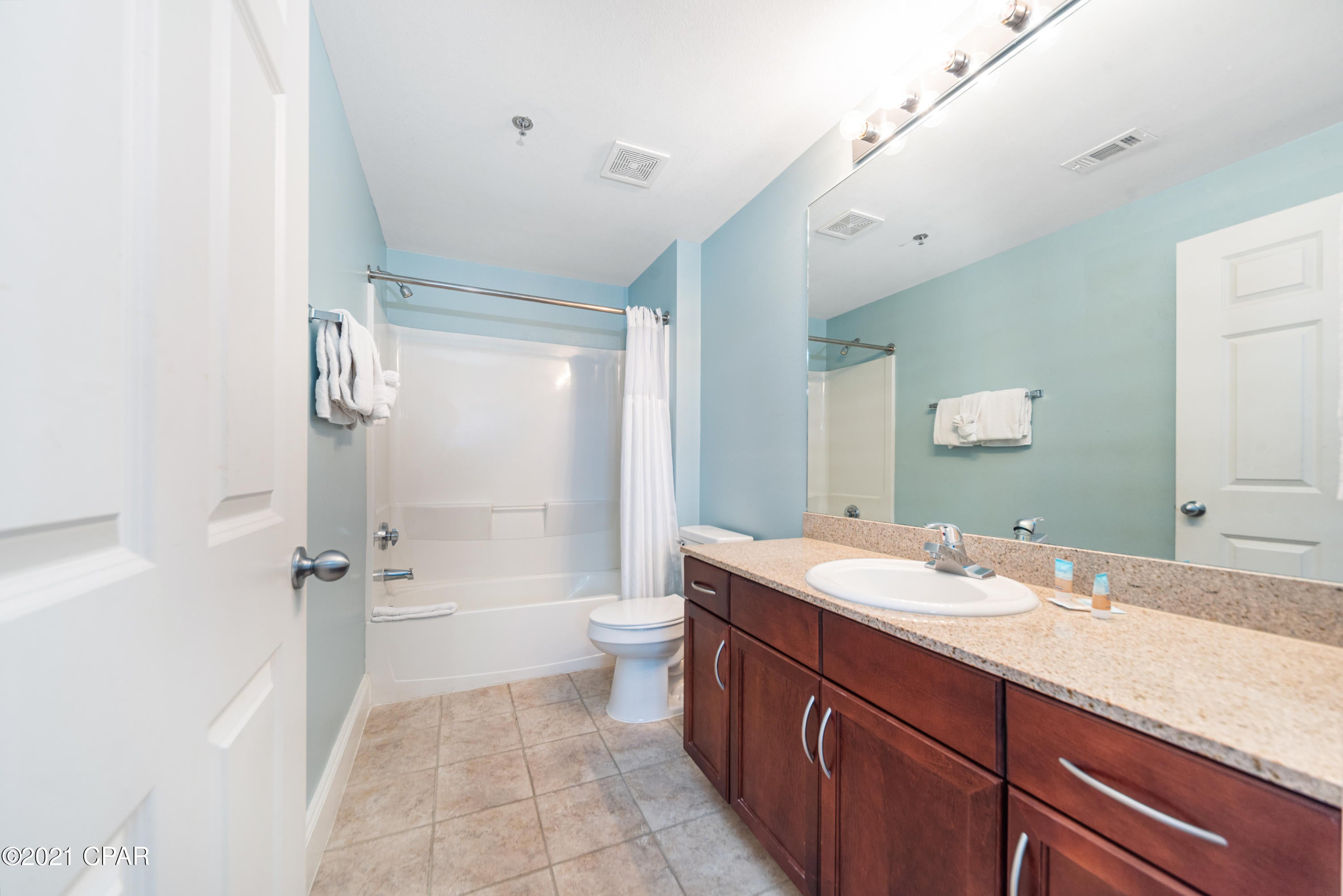Laketown Wharf - Residential