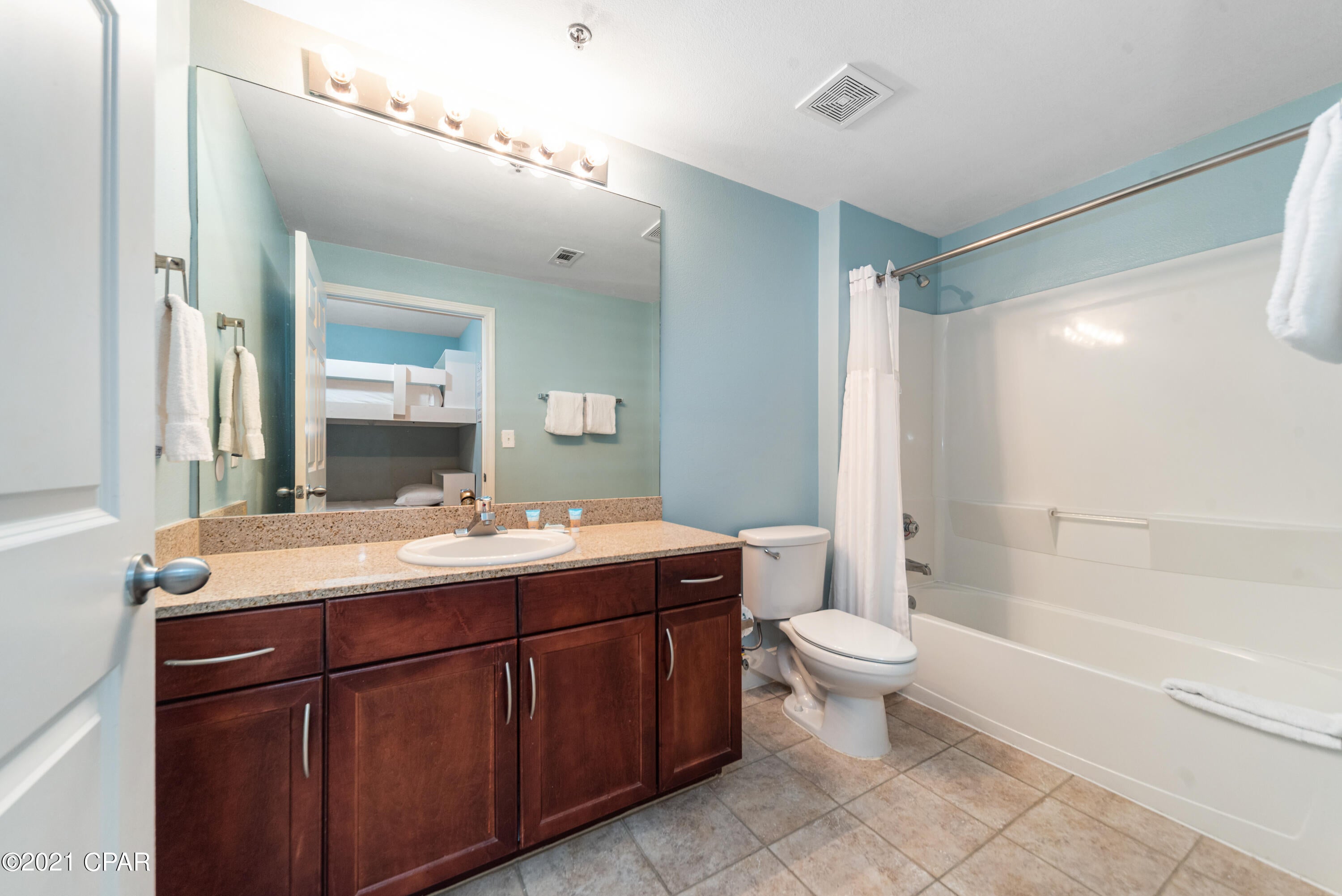 Laketown Wharf - Residential
