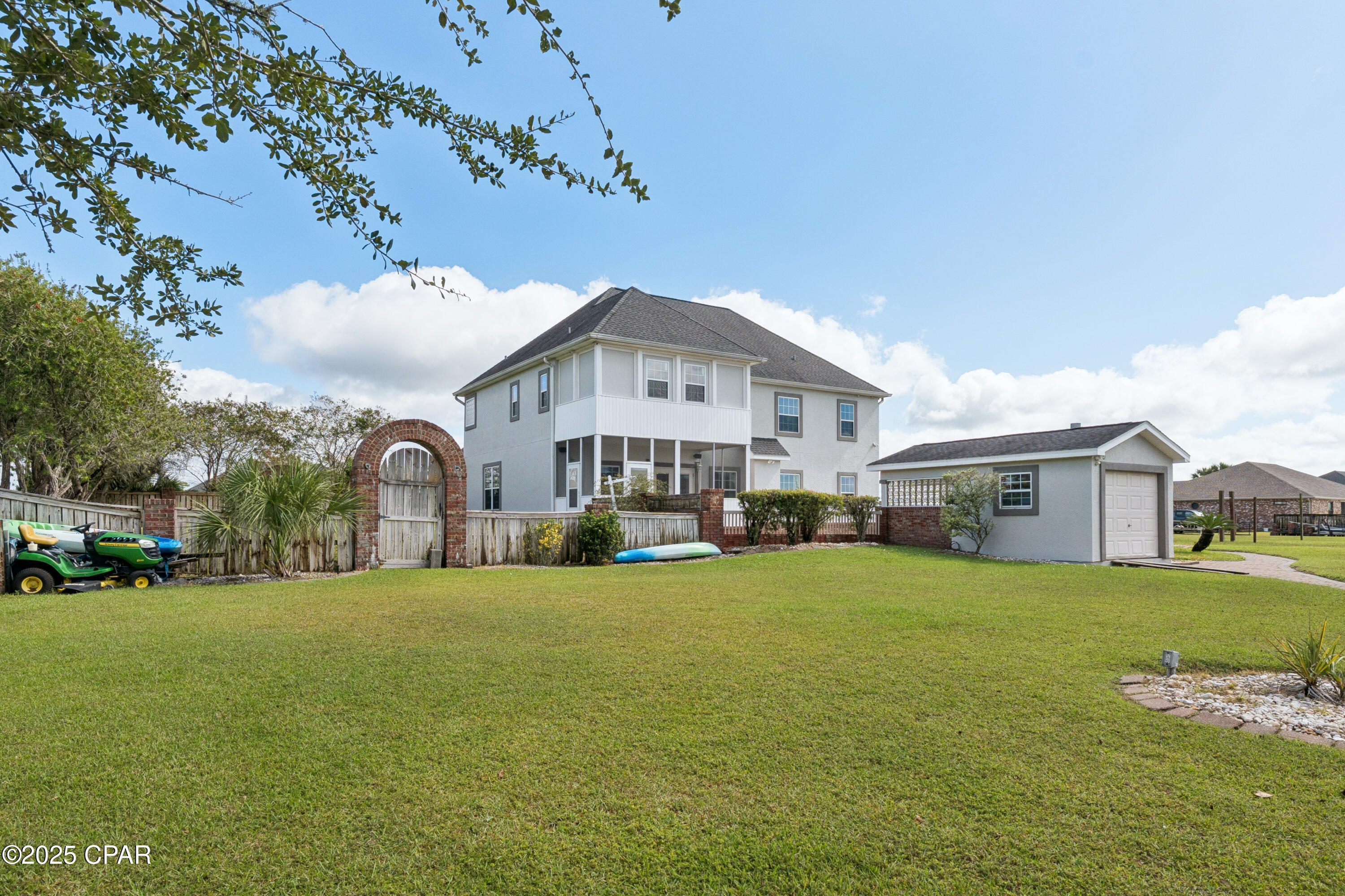 Kirkland Manor - Residential