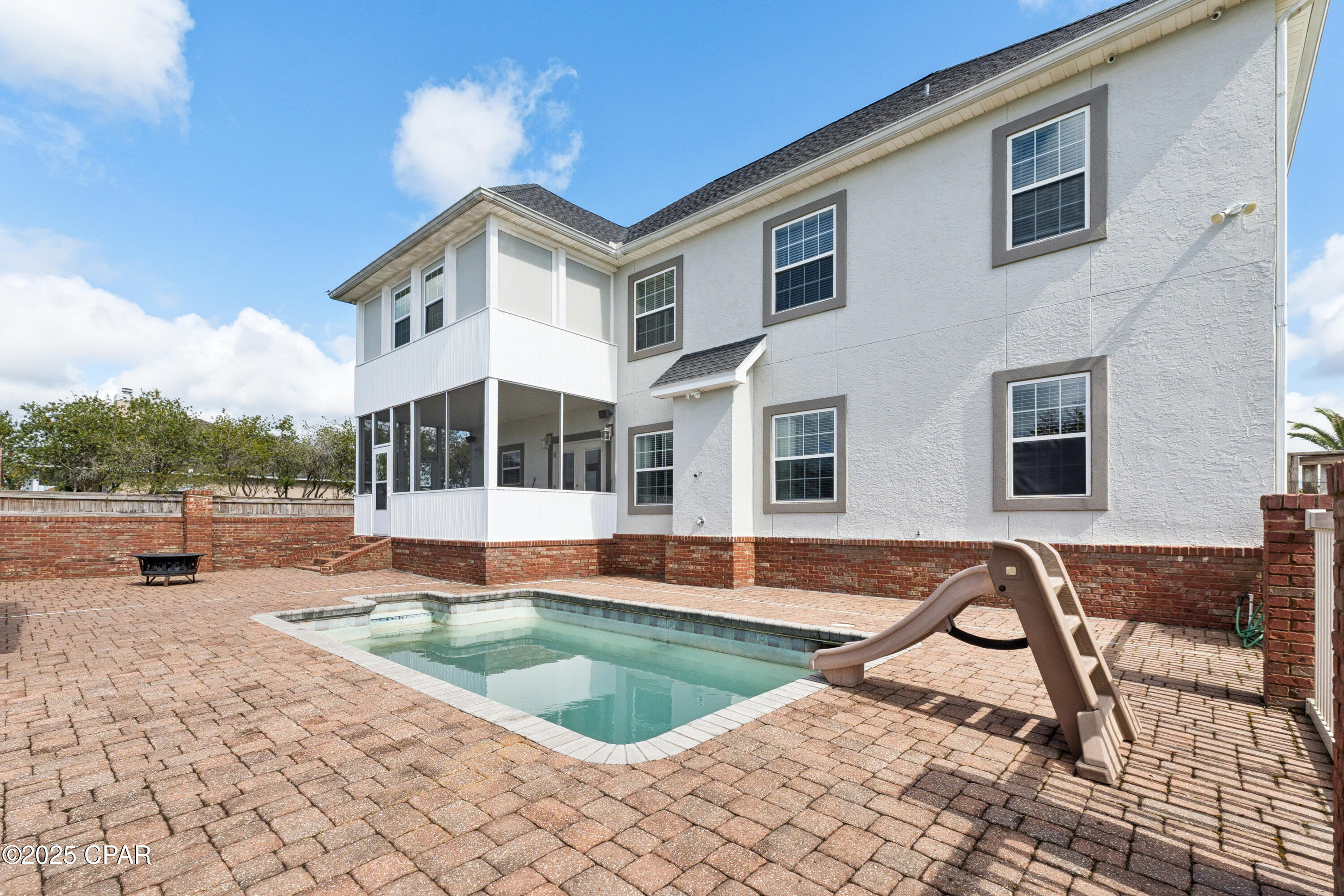 Kirkland Manor - Residential