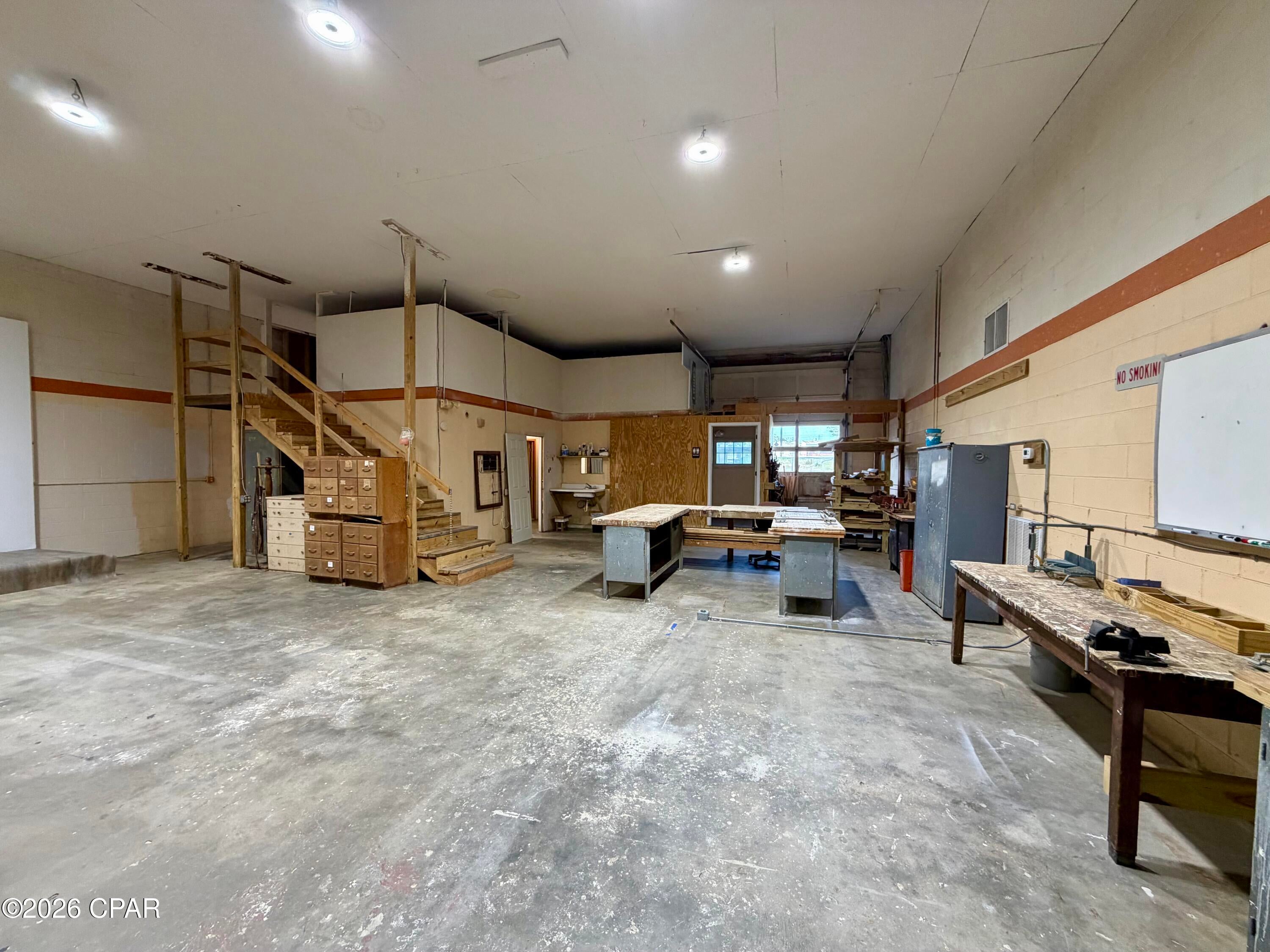 [No Recorded Subdiv] - Commercial Sale