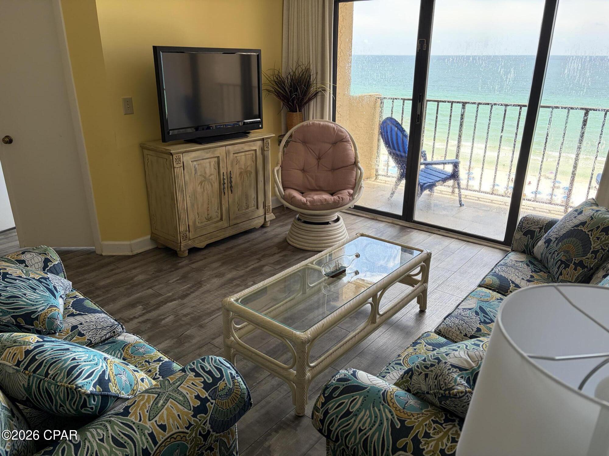 Summerhouse Condo. - Residential