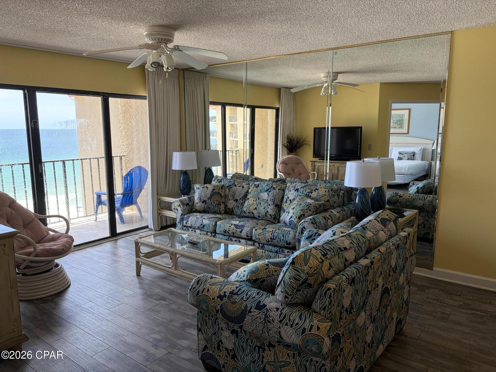Summerhouse Condo. - Residential