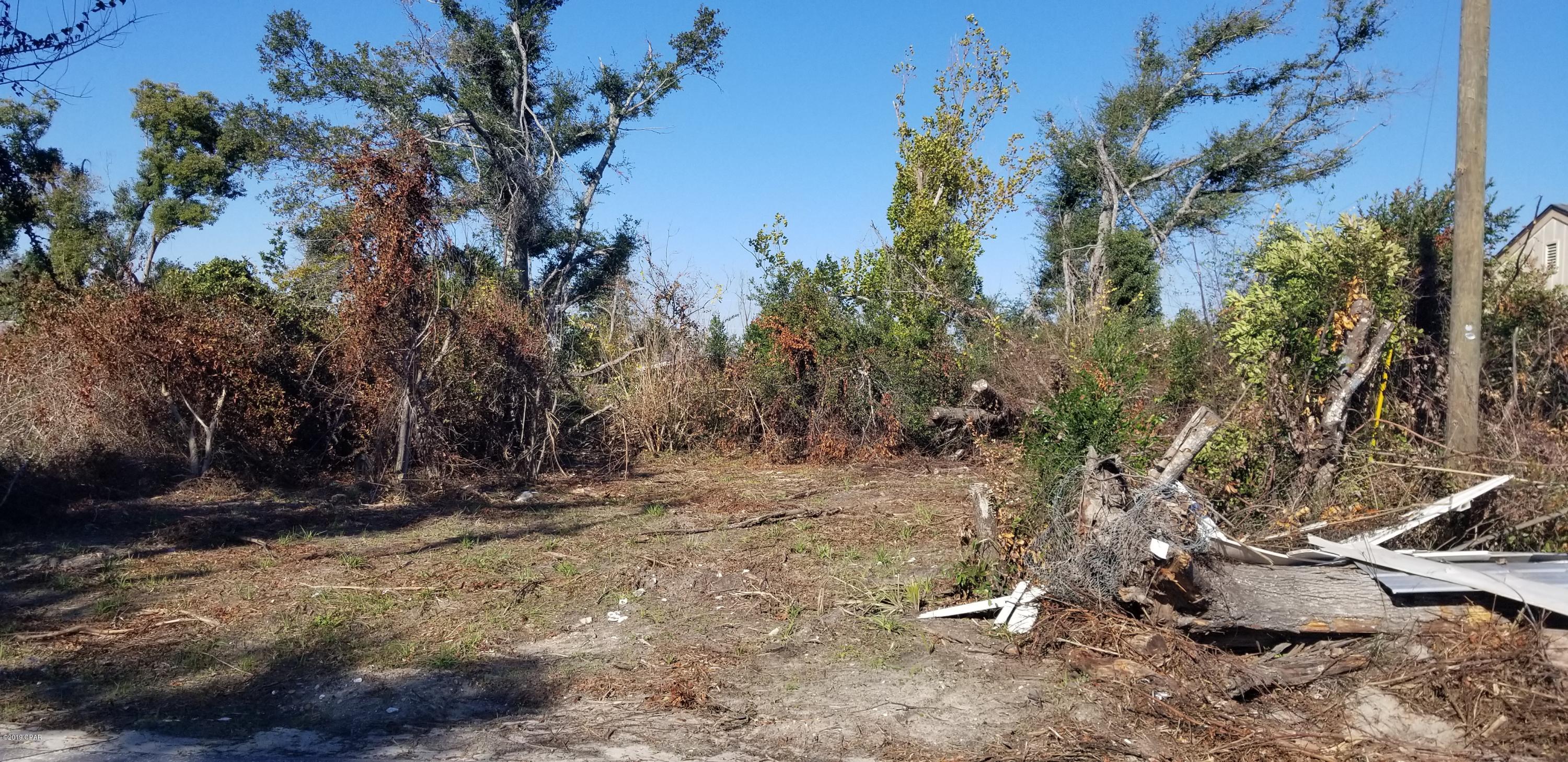 Vacant .195 acre lot located in Springfield. Mobile Homes Allowed!