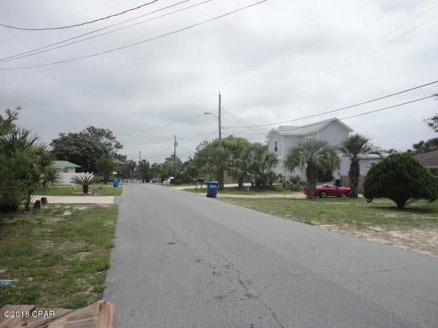 El Centro Beach - Land