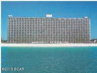 Gulf front condo. Sleeps six. Fully furnished. Two pools,one heated when needed, whirlpool,sauna,game room,weight room,owners lounge,tiki bar,convince store,bikini bobs(eating place) and much more to offer.