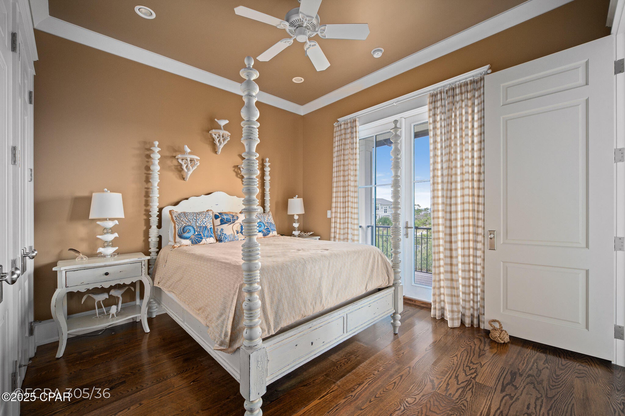 Dolphin Beach - Residential