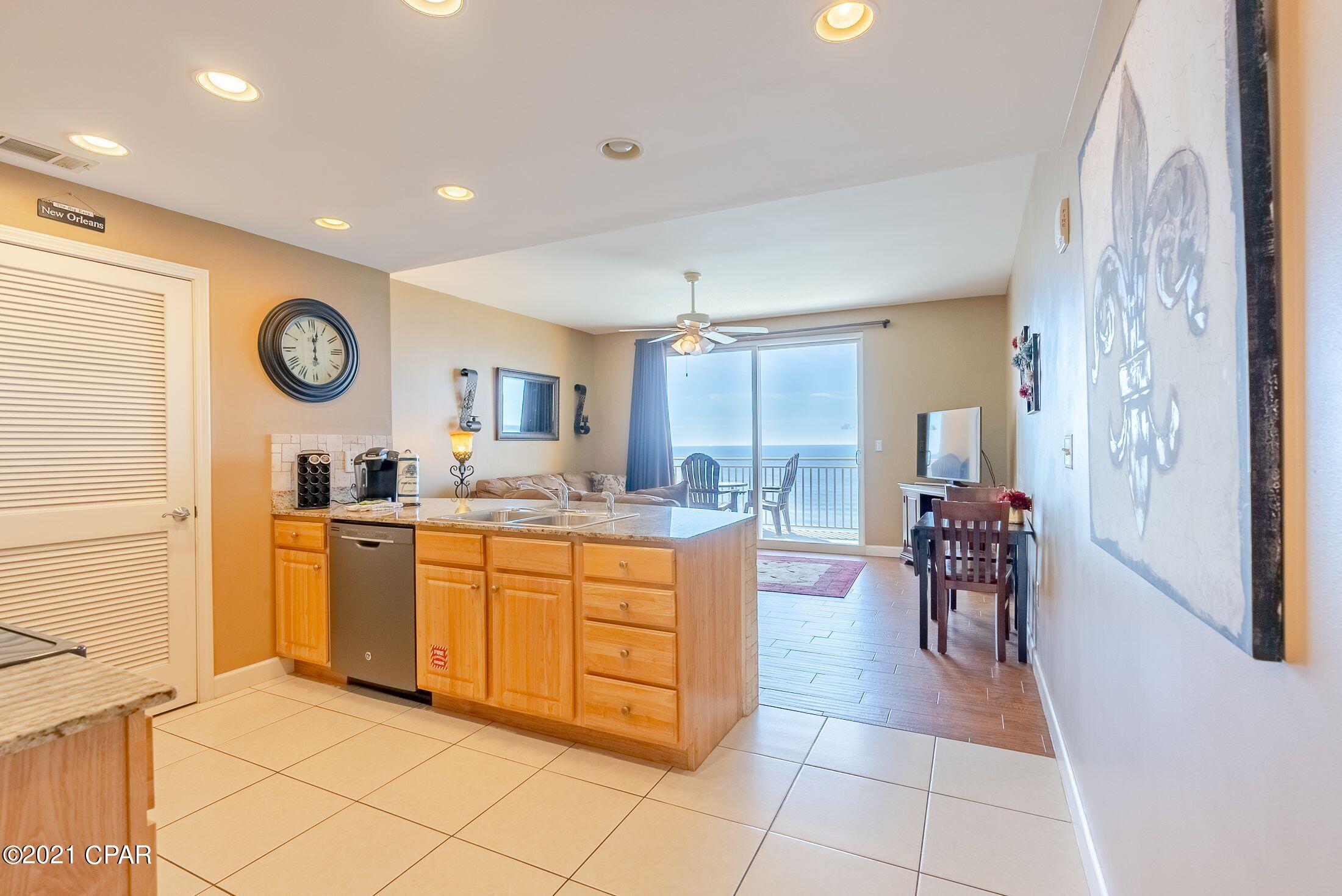 Splash Condo - Residential