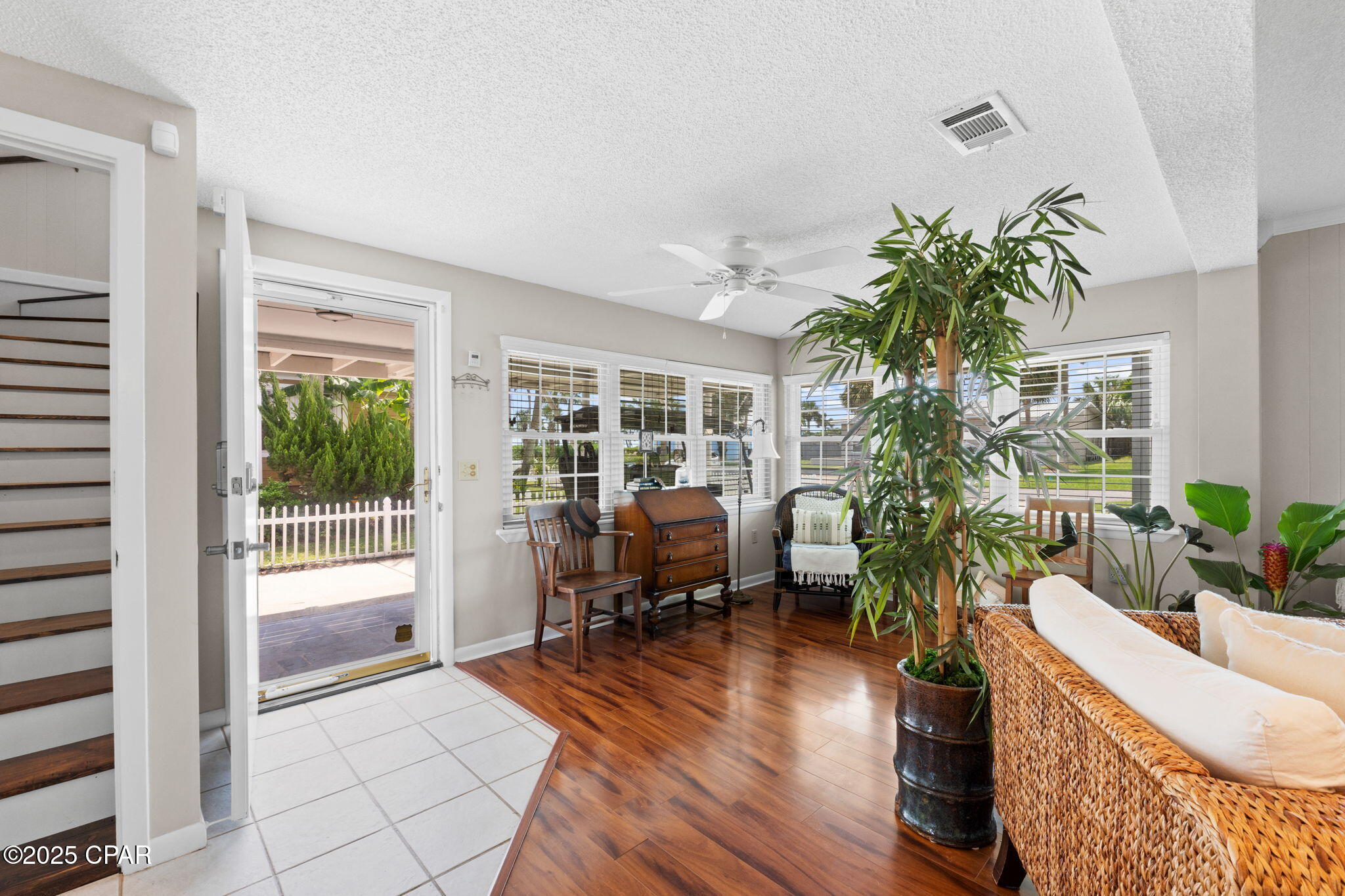 Santa Monica Beach - Residential