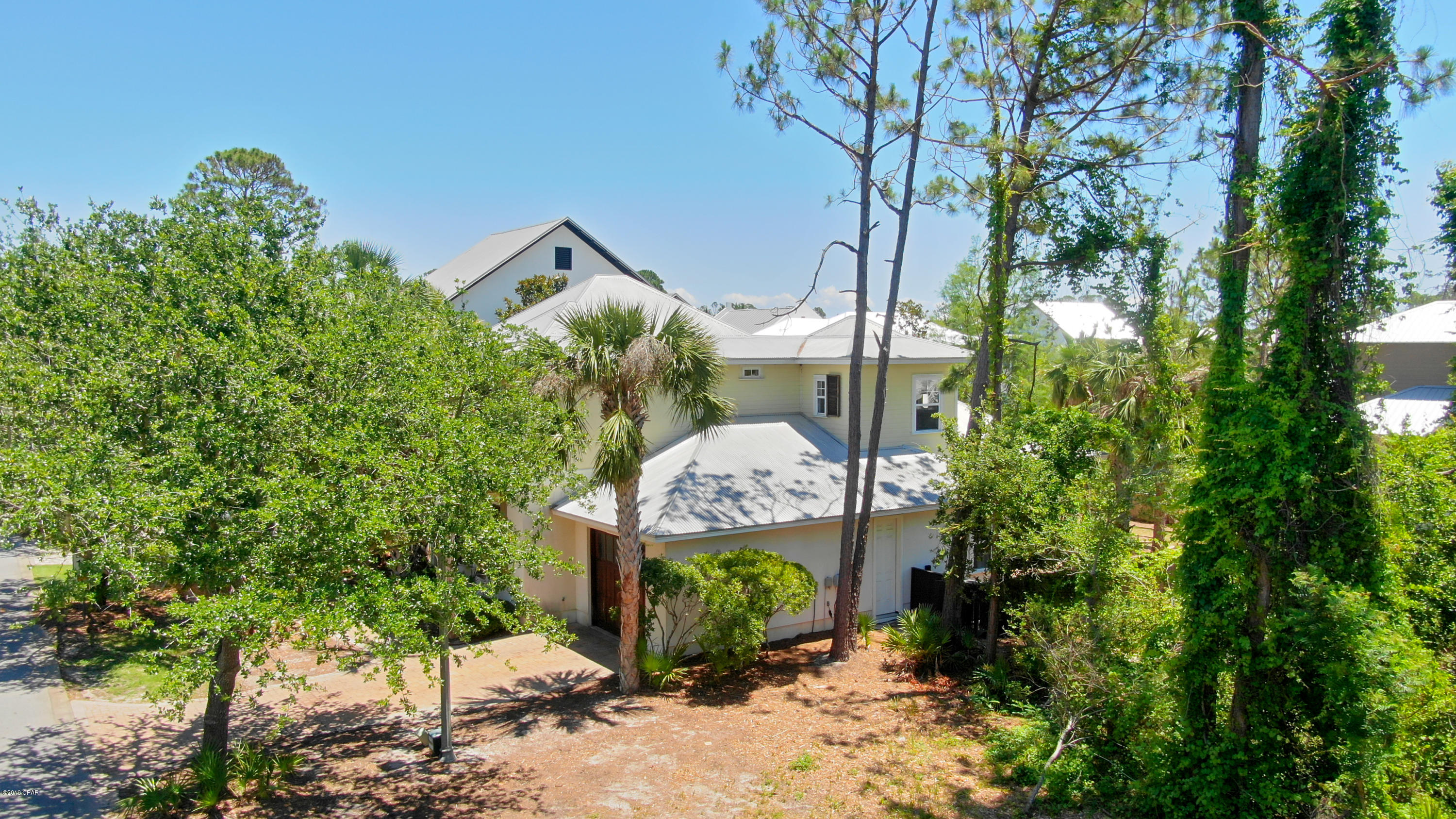 Martinique Phase I - Residential Lease
