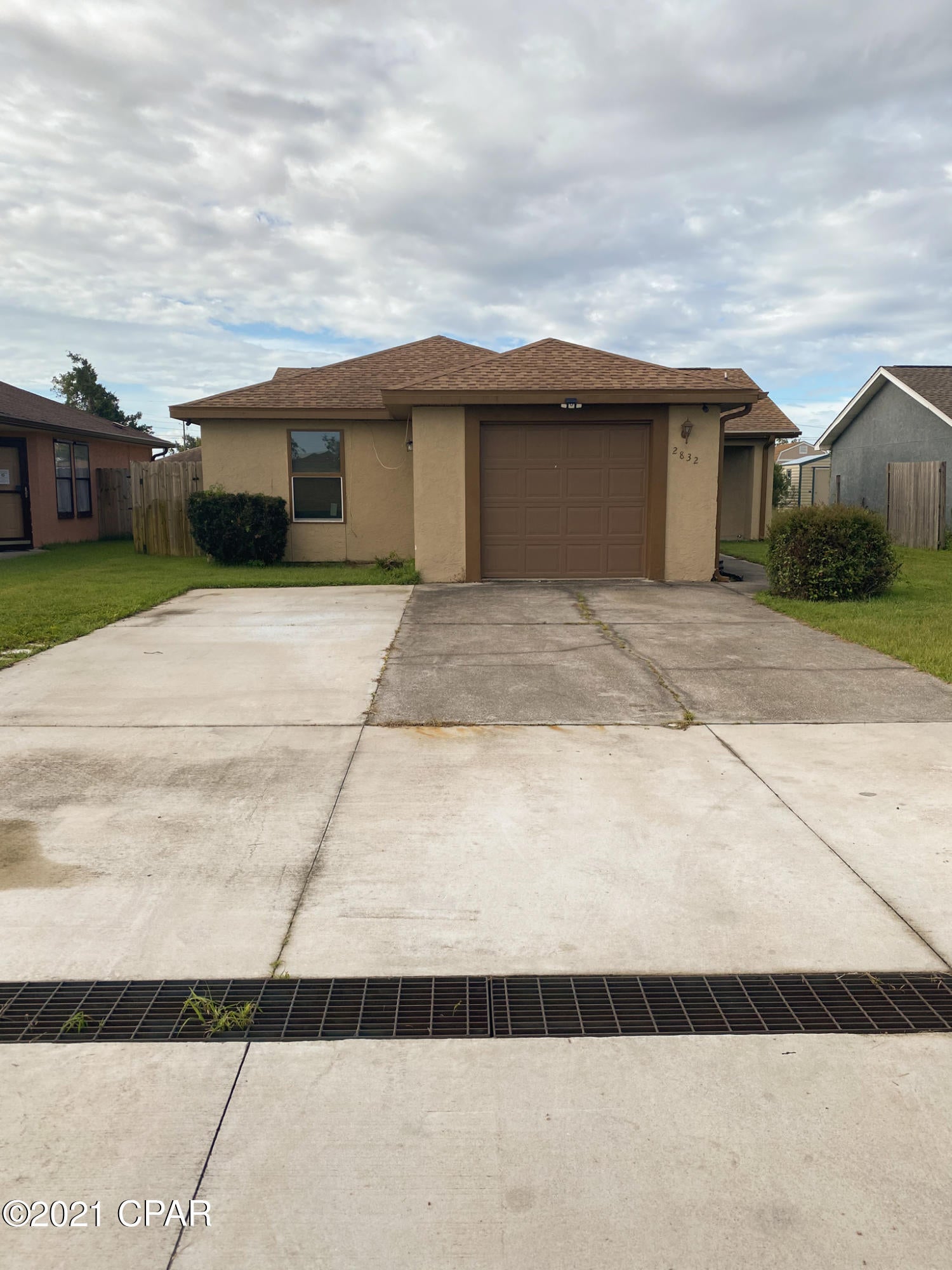 Pine Tree Place Unit 1 - Residential