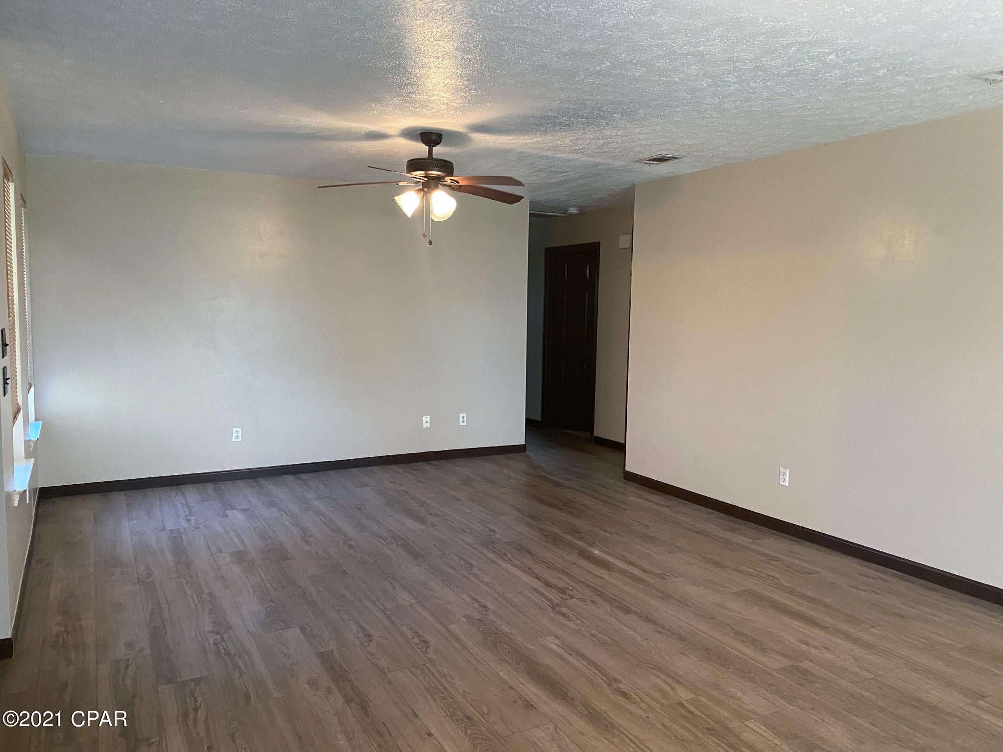 Pine Tree Place Unit 1 - Residential
