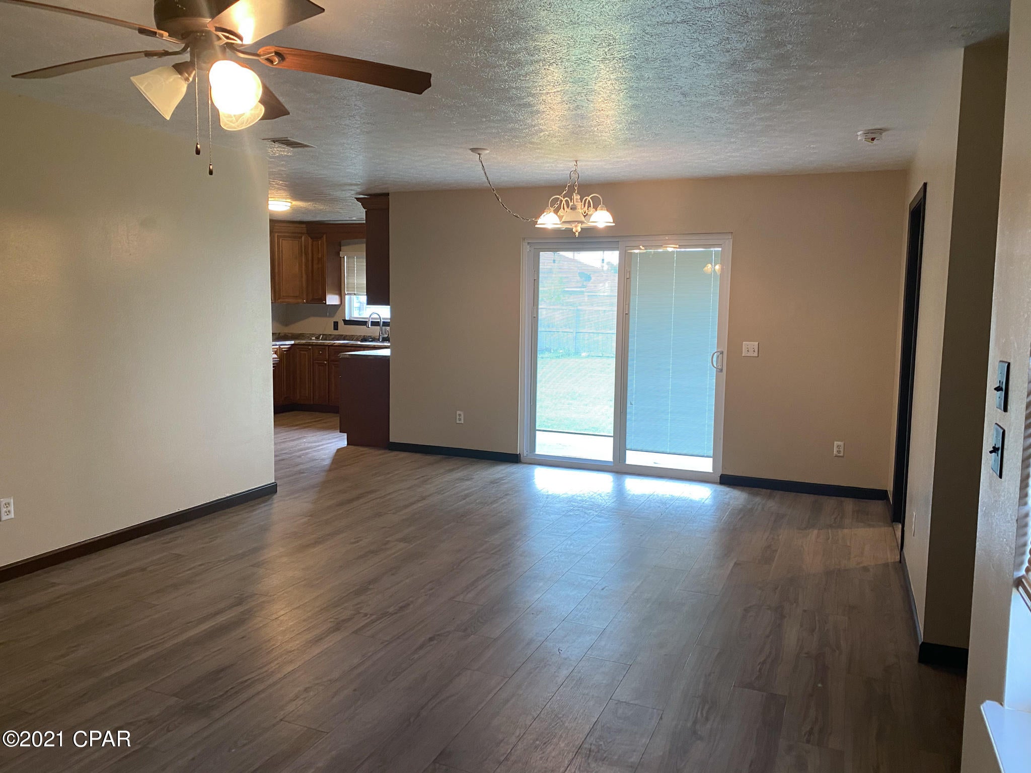 Pine Tree Place Unit 1 - Residential