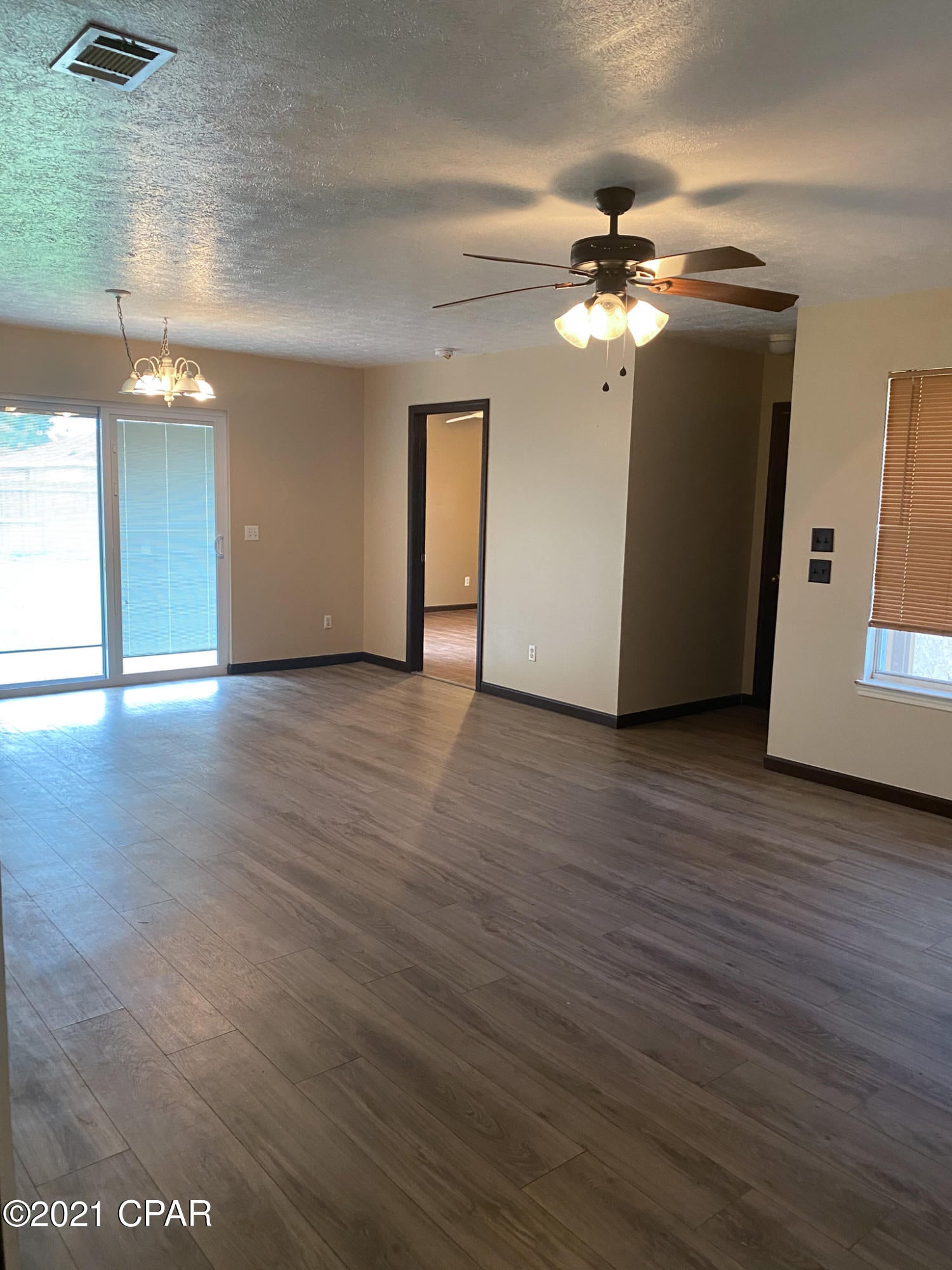 Pine Tree Place Unit 1 - Residential