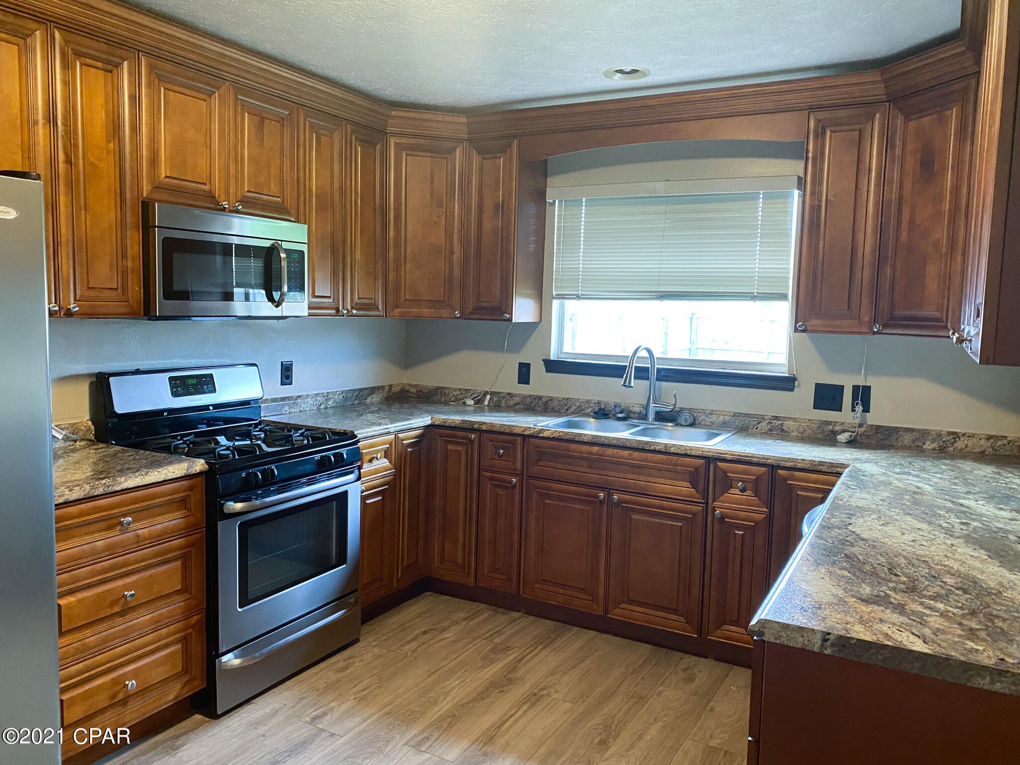Pine Tree Place Unit 1 - Residential