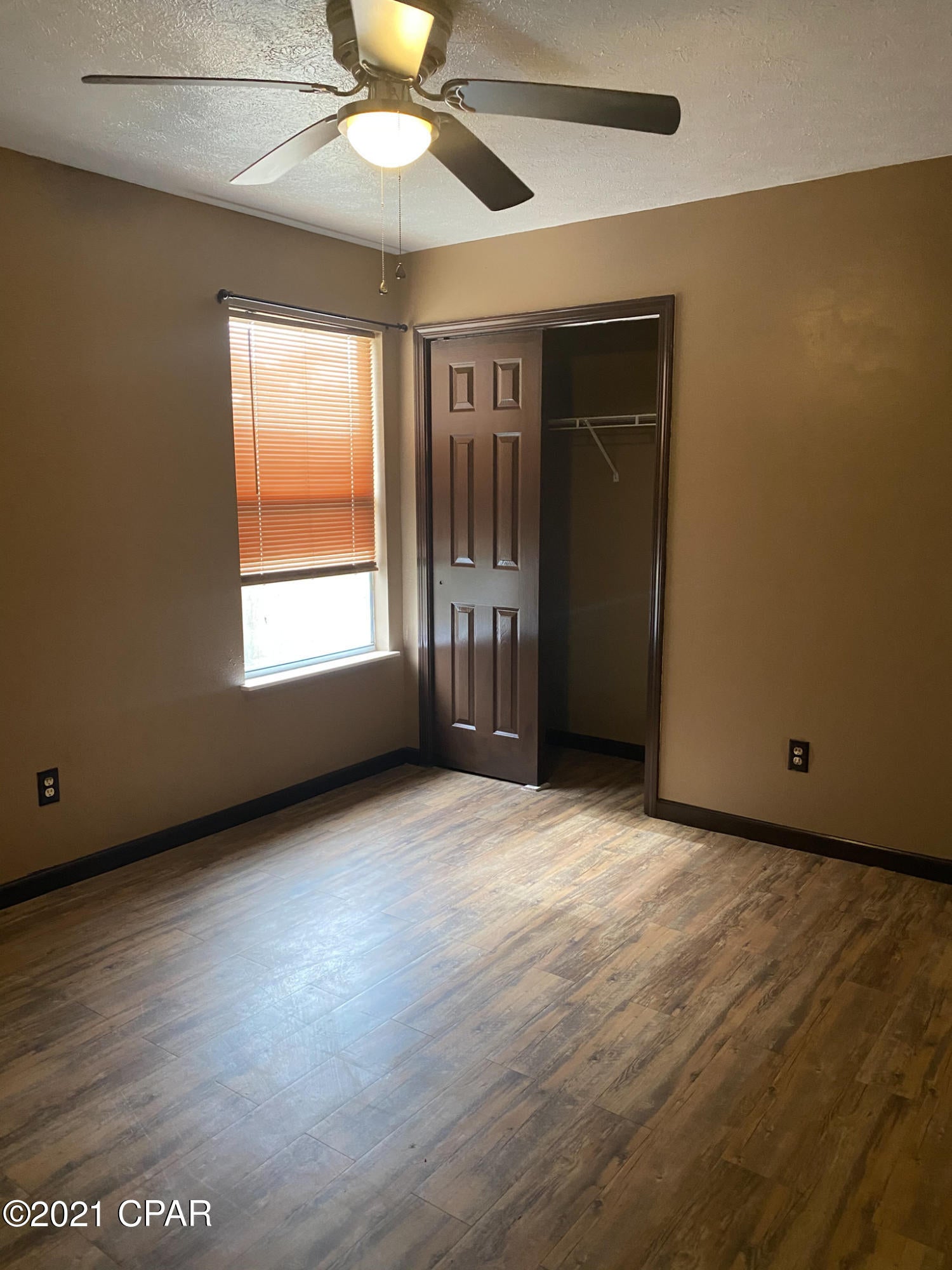 Pine Tree Place Unit 1 - Residential