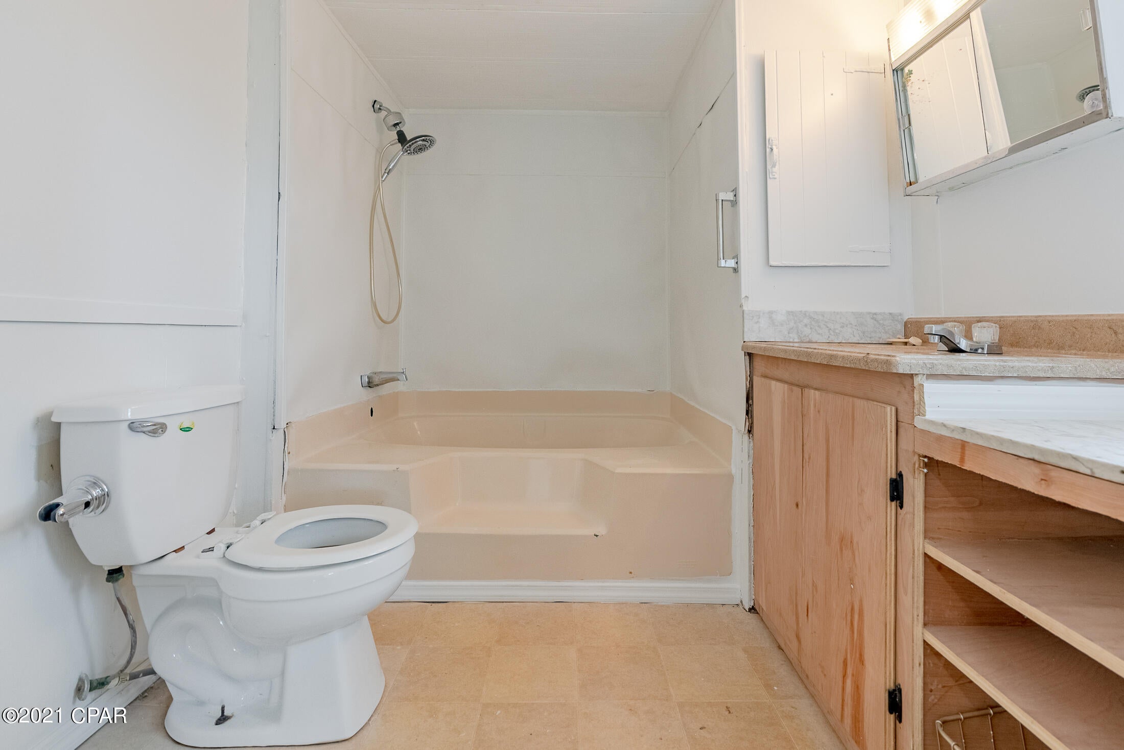Laguna Beach Estates 7th Add - Residential