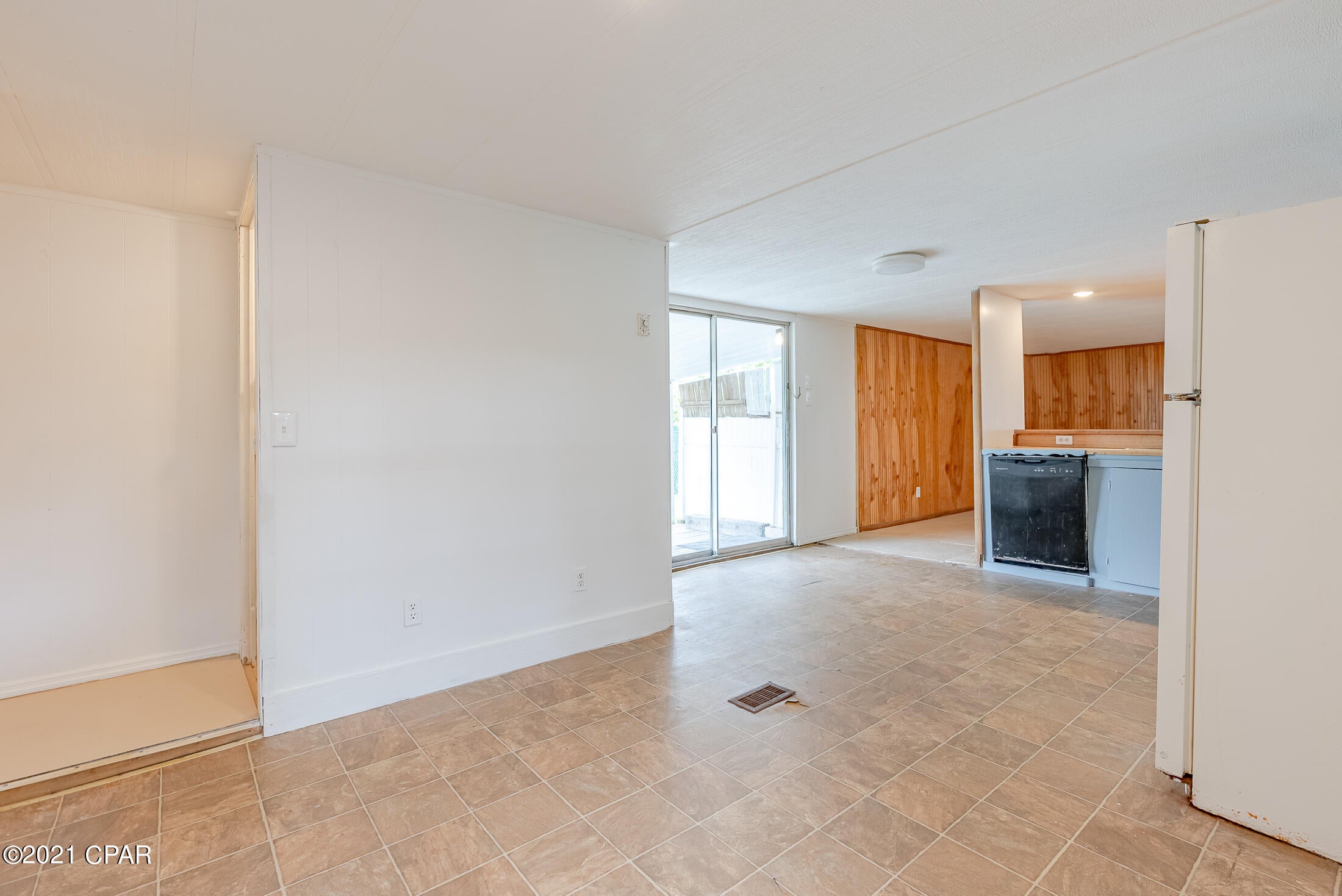 Laguna Beach Estates 7th Add - Residential