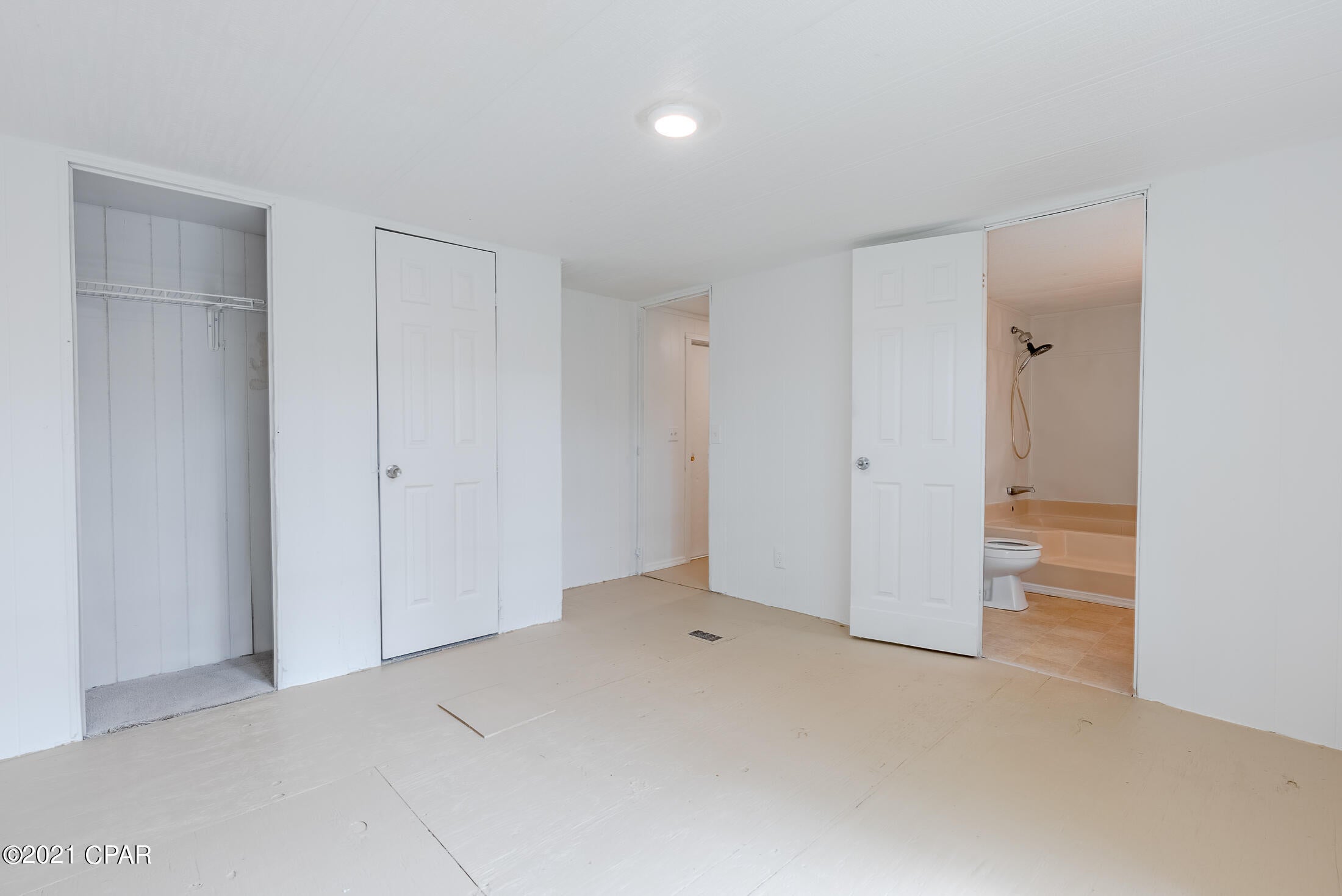 Laguna Beach Estates 7th Add - Residential
