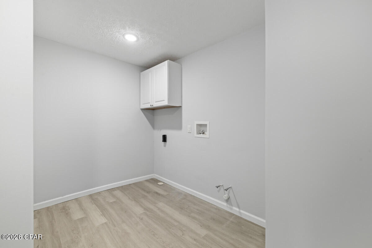 Hickory Manor - Residential