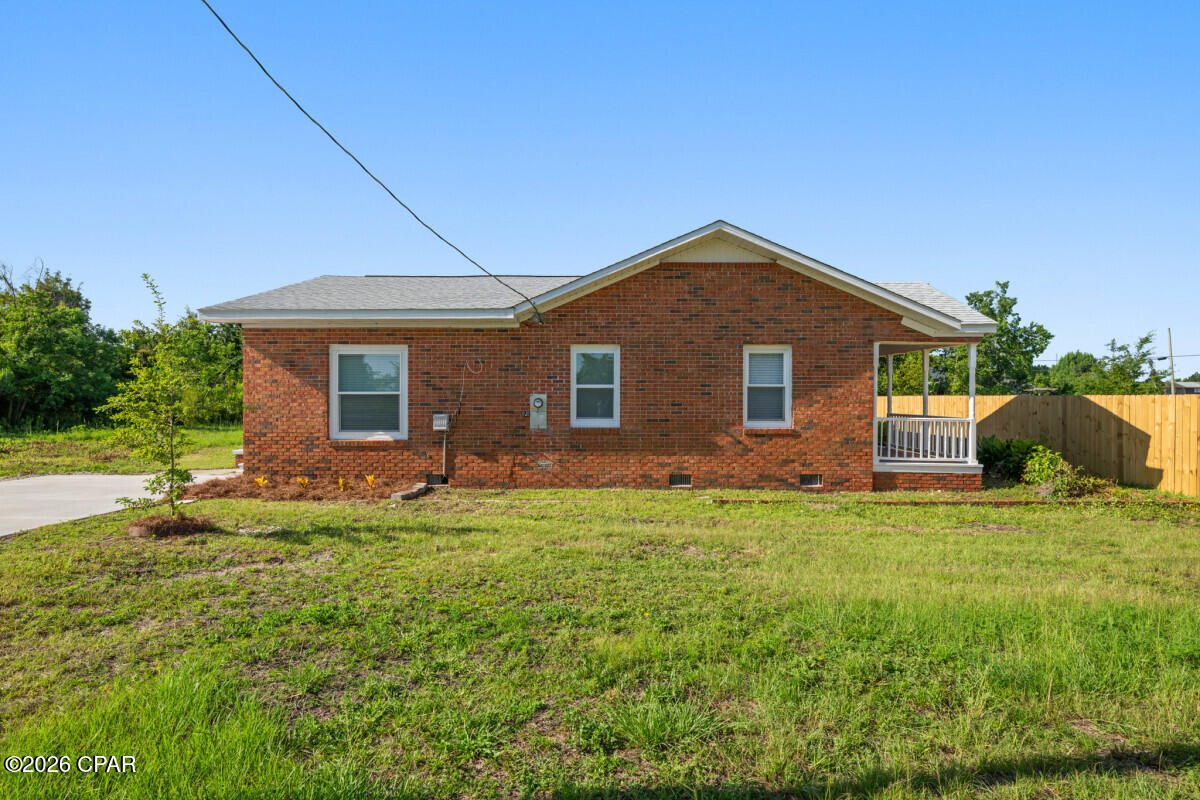 Hickory Manor - Residential