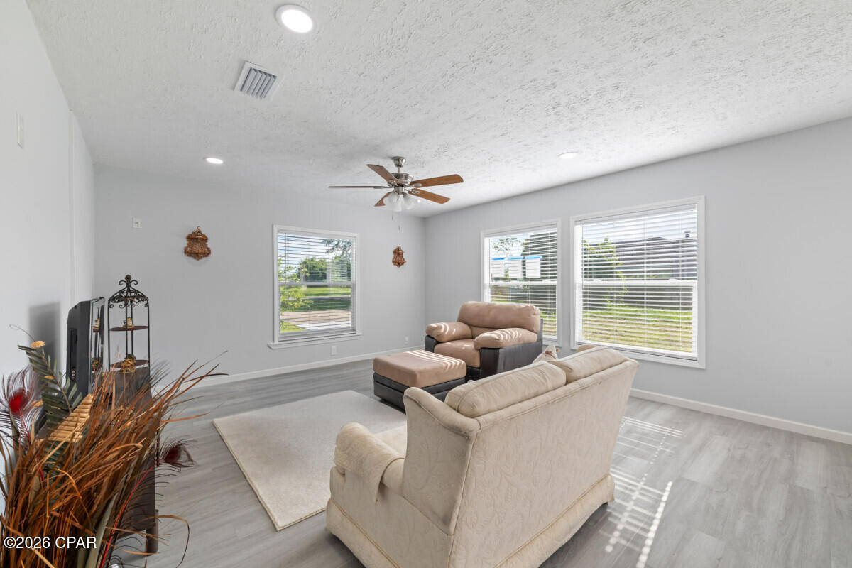 Hickory Manor - Residential