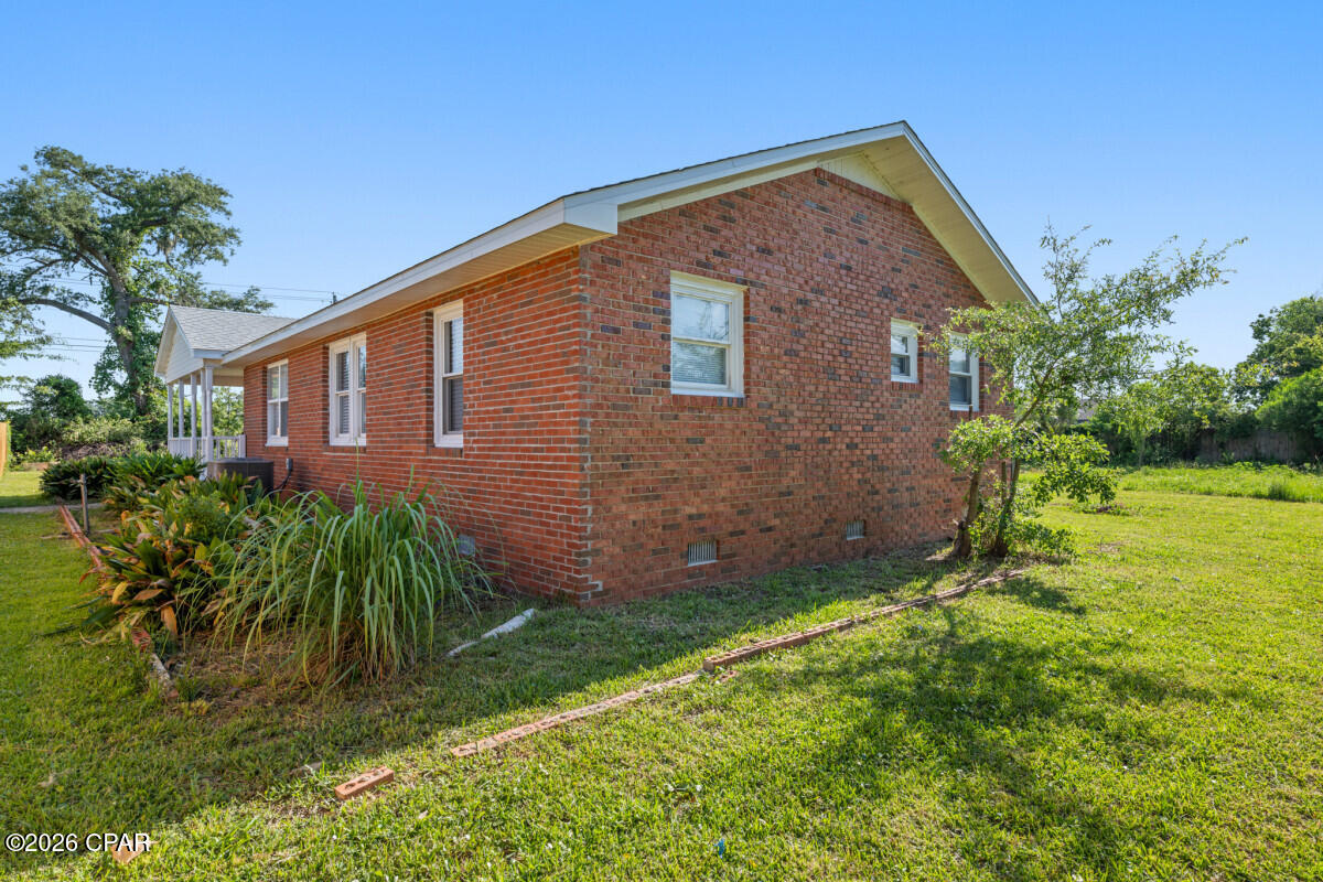 Hickory Manor - Residential