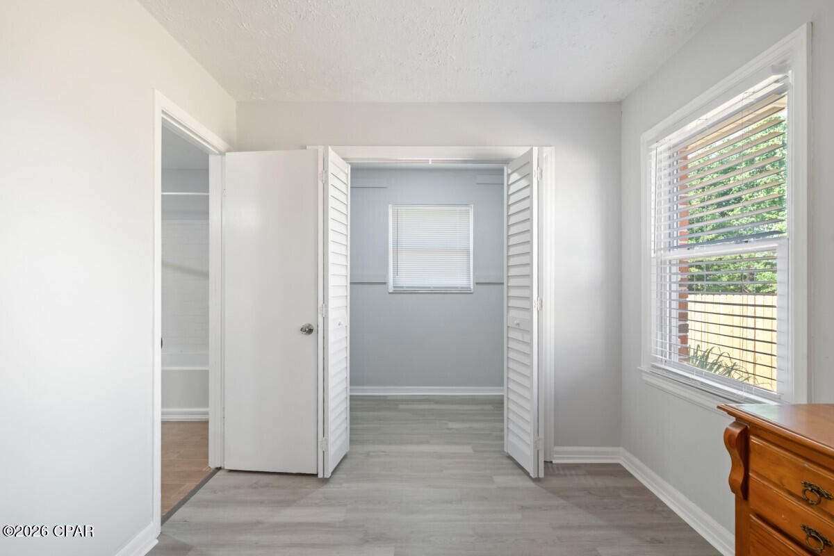 Hickory Manor - Residential