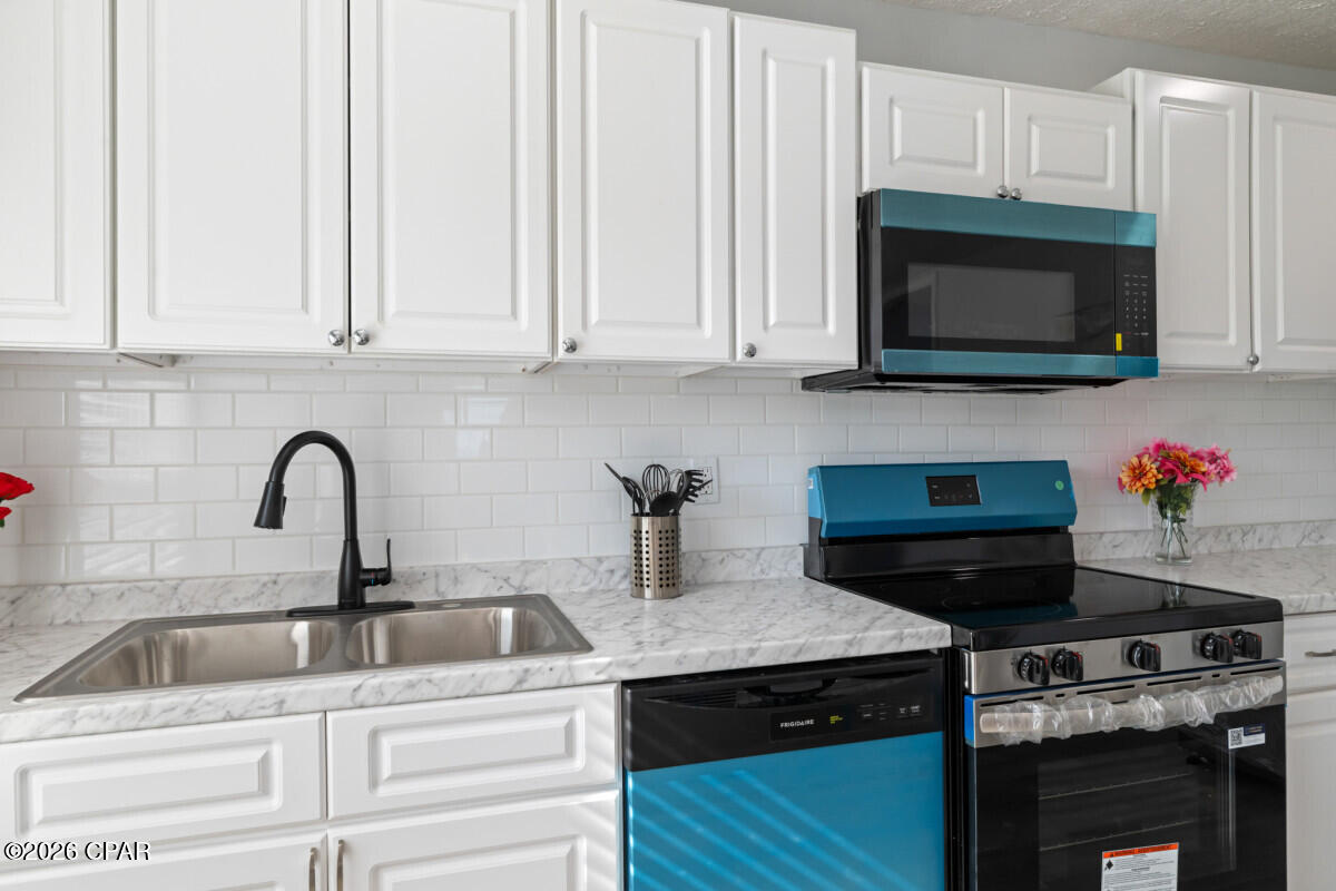 Hickory Manor - Residential