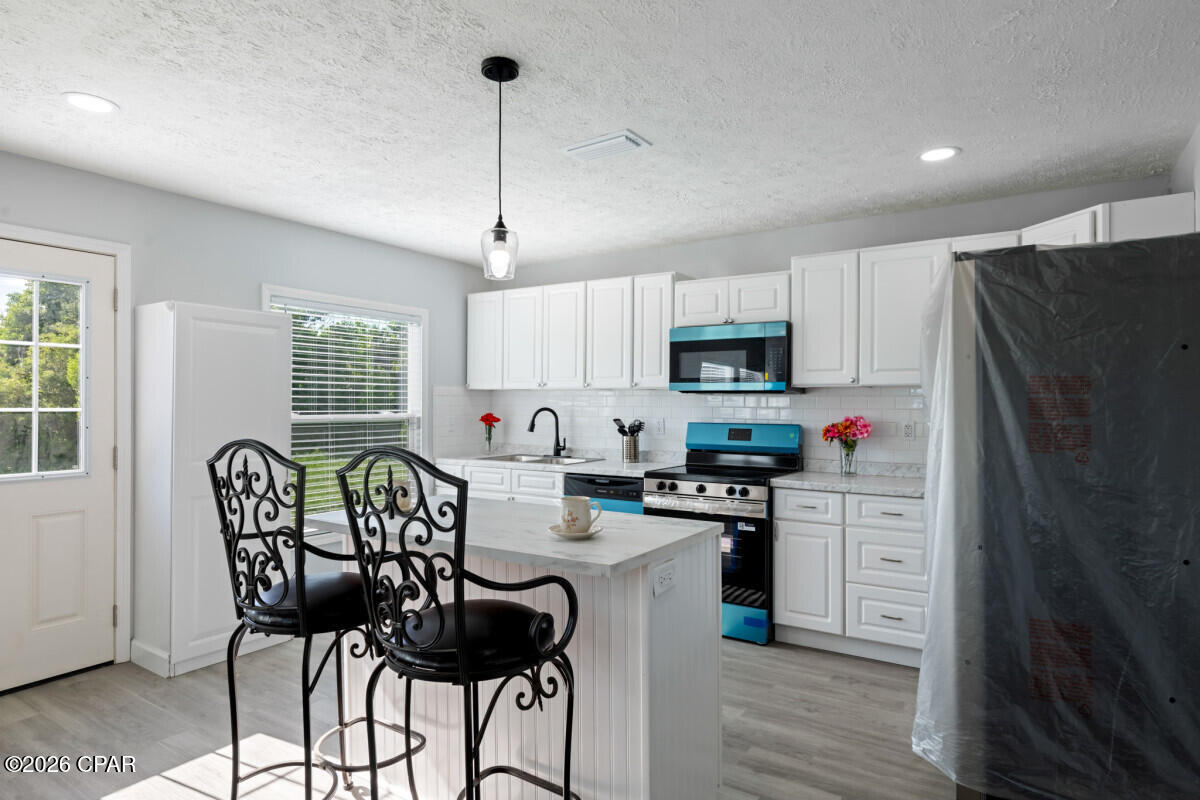 Hickory Manor - Residential