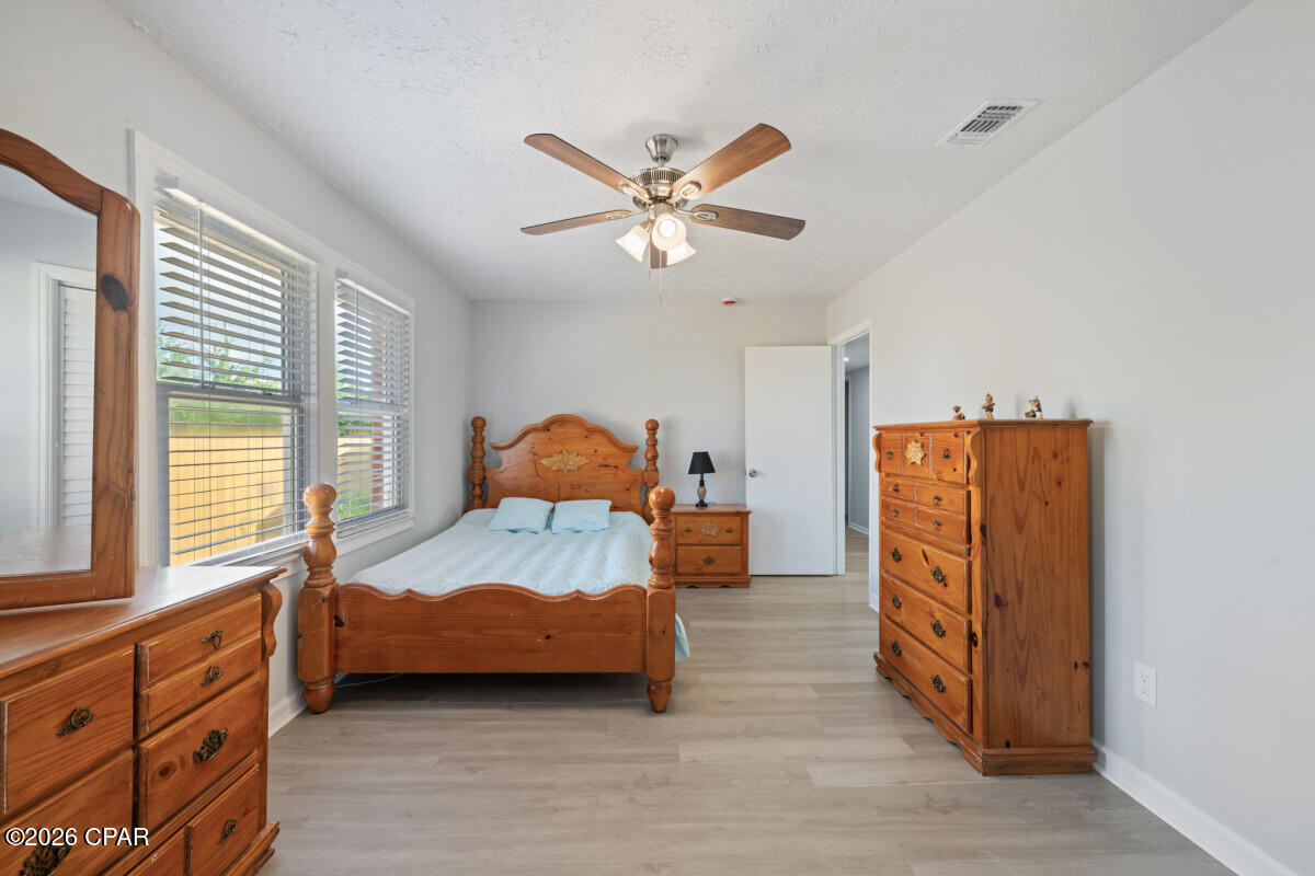 Hickory Manor - Residential