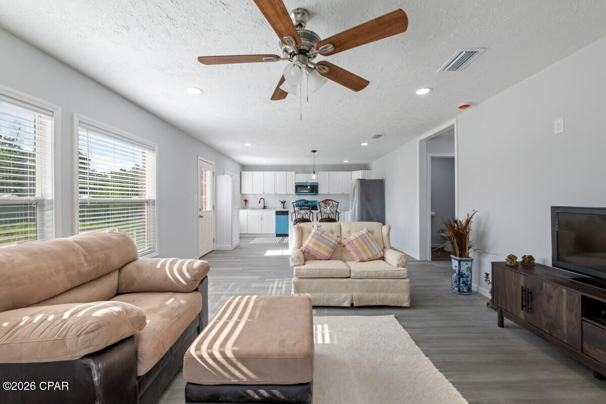 Hickory Manor - Residential