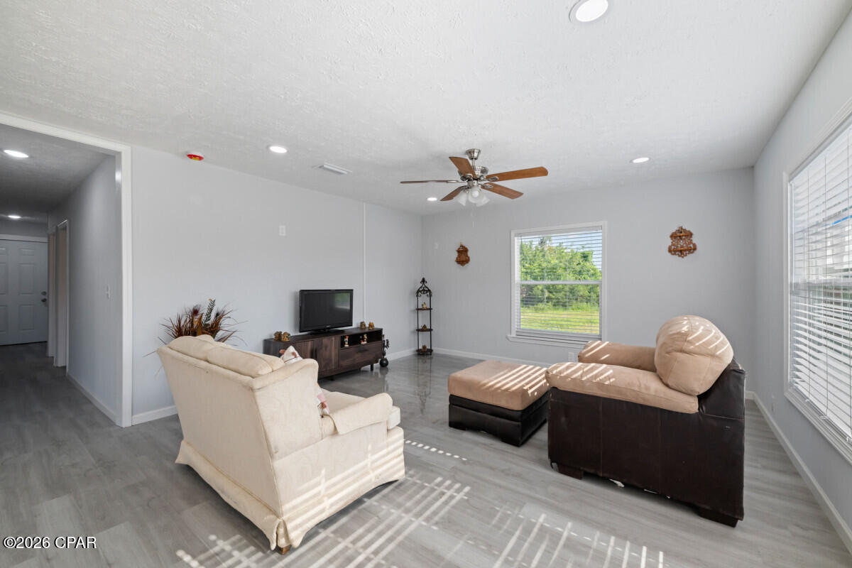 Hickory Manor - Residential