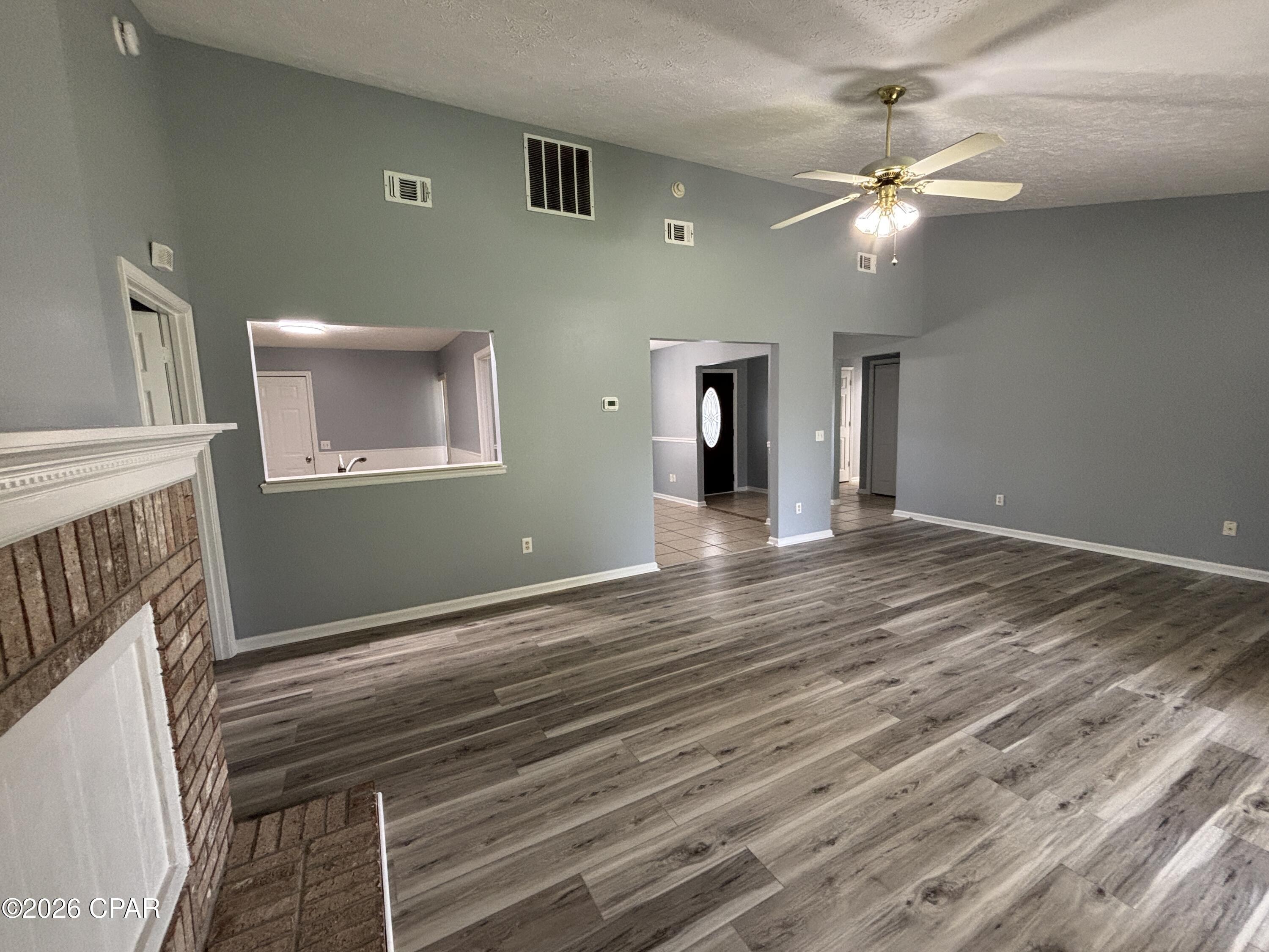 [No Recorded Subdiv] - Residential Lease