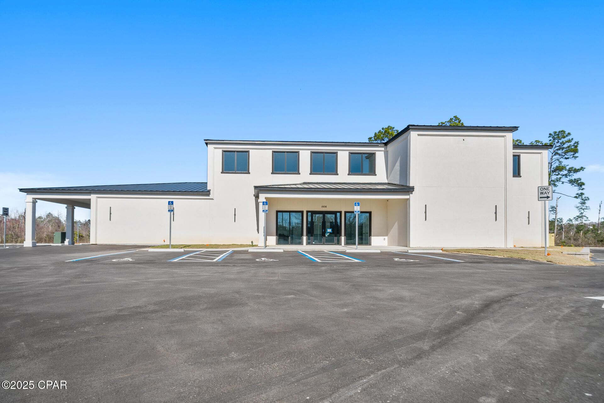 New Construction (2025)
A+ Location: Jenks Ave, near 23rd St & HCA Gulf Coast Hospital 
Premium Medical Infrastructure: Operating room for outpatient procedures, dedicated recovery room, and 13 exam rooms.
Superior Build Quality: High-grade metal roof (top wind rating), impact-resistant windows, foam insulation, and Hardy board soffits for durability and energy efficiency.
Advanced Technology Integration: State-of-the-art security system, CAT 6 data cabling, HDMI-wired exam rooms with 4K TVs, and Sonos speakers throughout.
Unmatched Convenience & Location: Across from Gulf Coast Hospital with dual access drives, ample signage opportunities, and excellent parking (58-60 spaces).