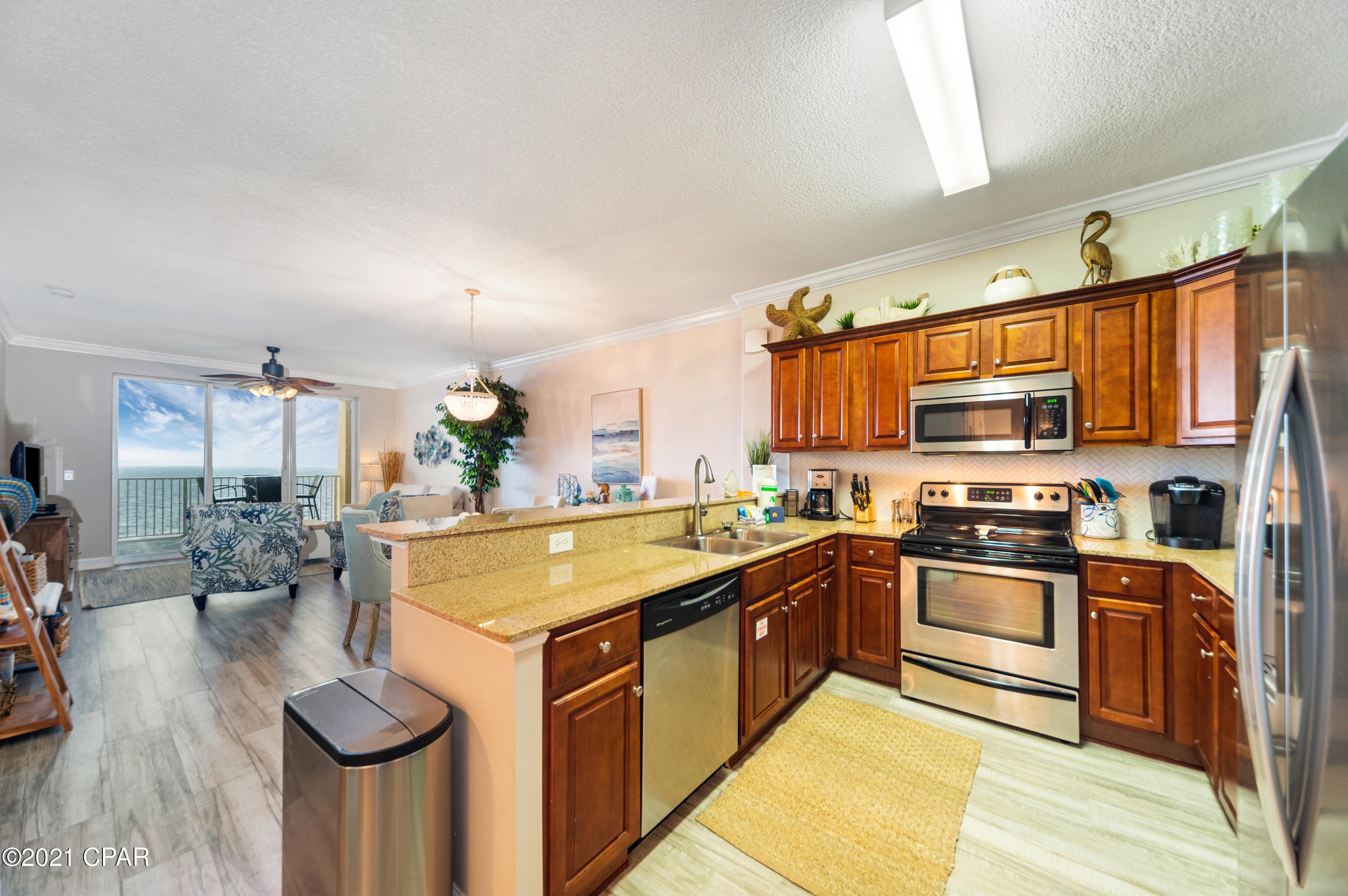 Tropic Winds - Residential