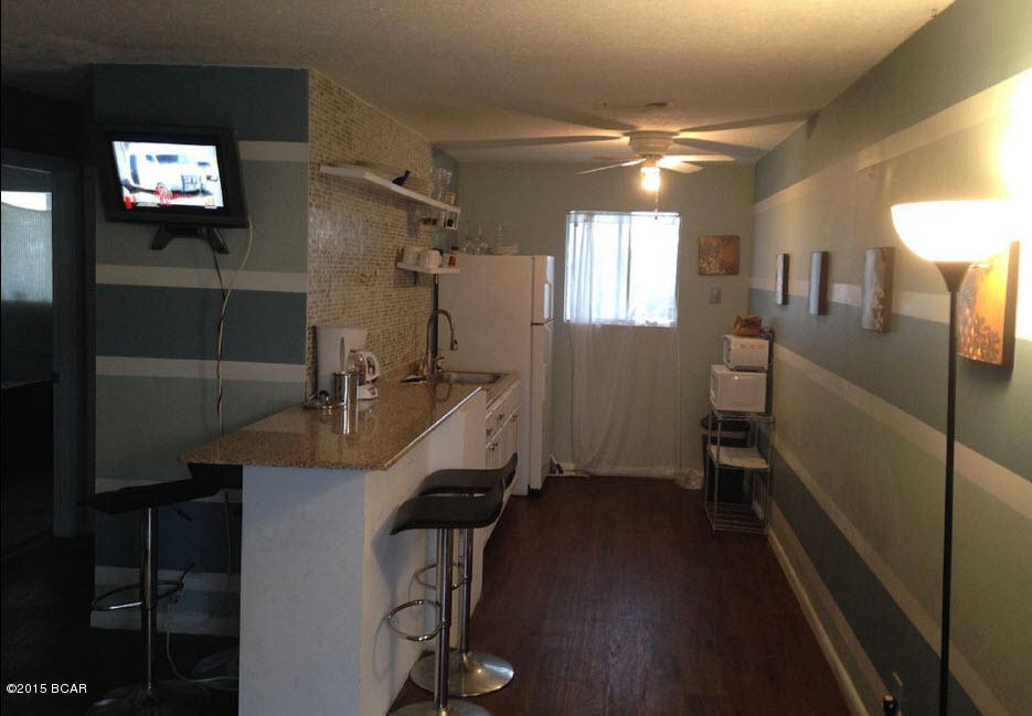 Lazy Daze Condo. - Residential