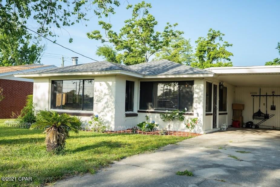 **WELL MAINTAINED BLOCK HOME** This charming 3 bedroom, 2 bath home sits in the St. Andrews area. Large living room, wood ceilings and carport. Newly painted on the exterior and interior. Seller has replaced toilets, doors and ceiling fans. This would be GREAT FOR A FIRST HOME BUYER.