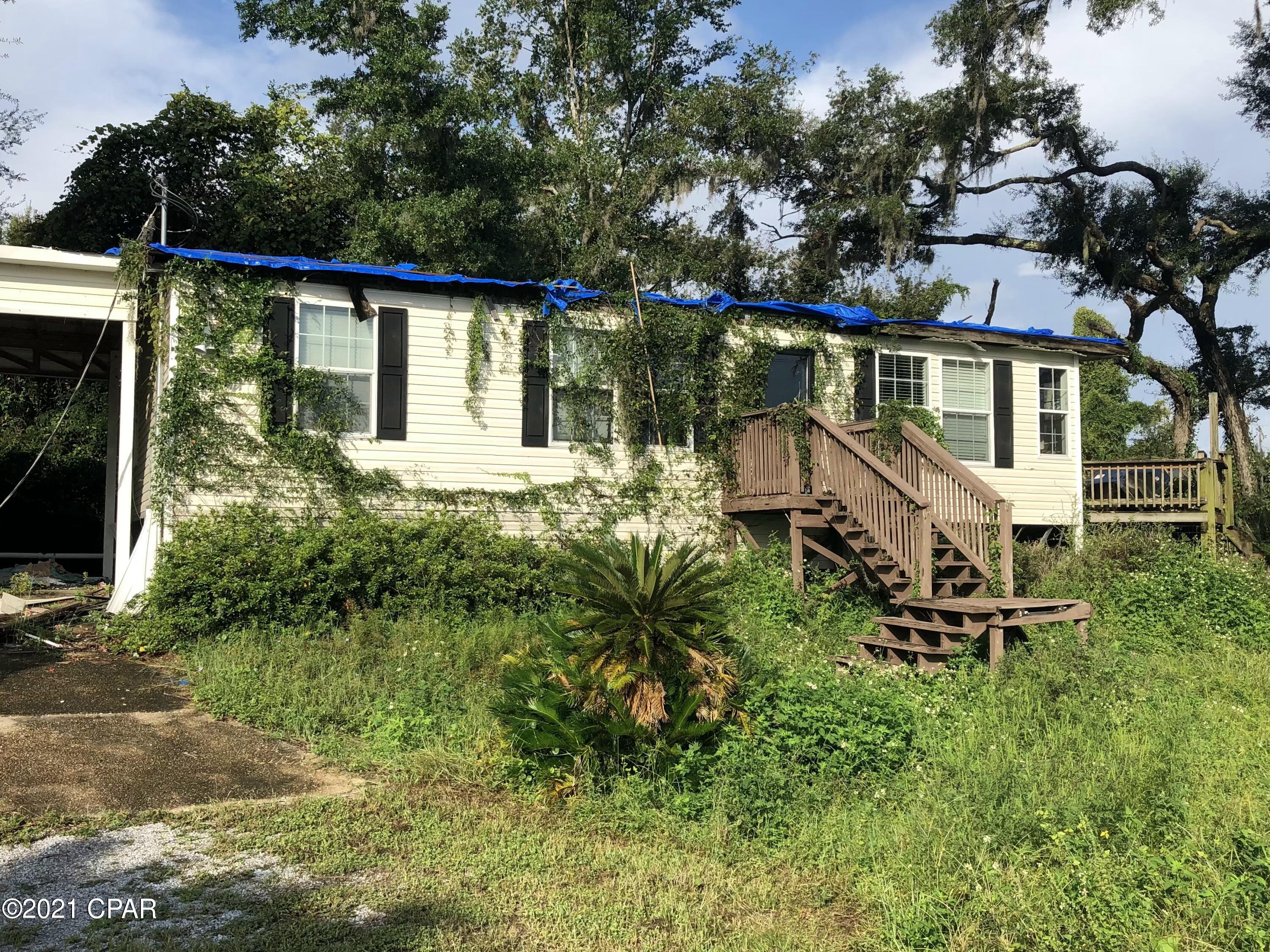 WATERFRONT!



Calling all investors! Damaged manufactured home sitting on .175 Acres with 51' of Water Frontage on Lake Martin. Included in this purchase are two separate, non Water Front, adjoining lots. 



408 Magnolia: PID-25539-010-000. .142 Acres.

410 Magnolia: PID-25539-000-000. .142 Acres.