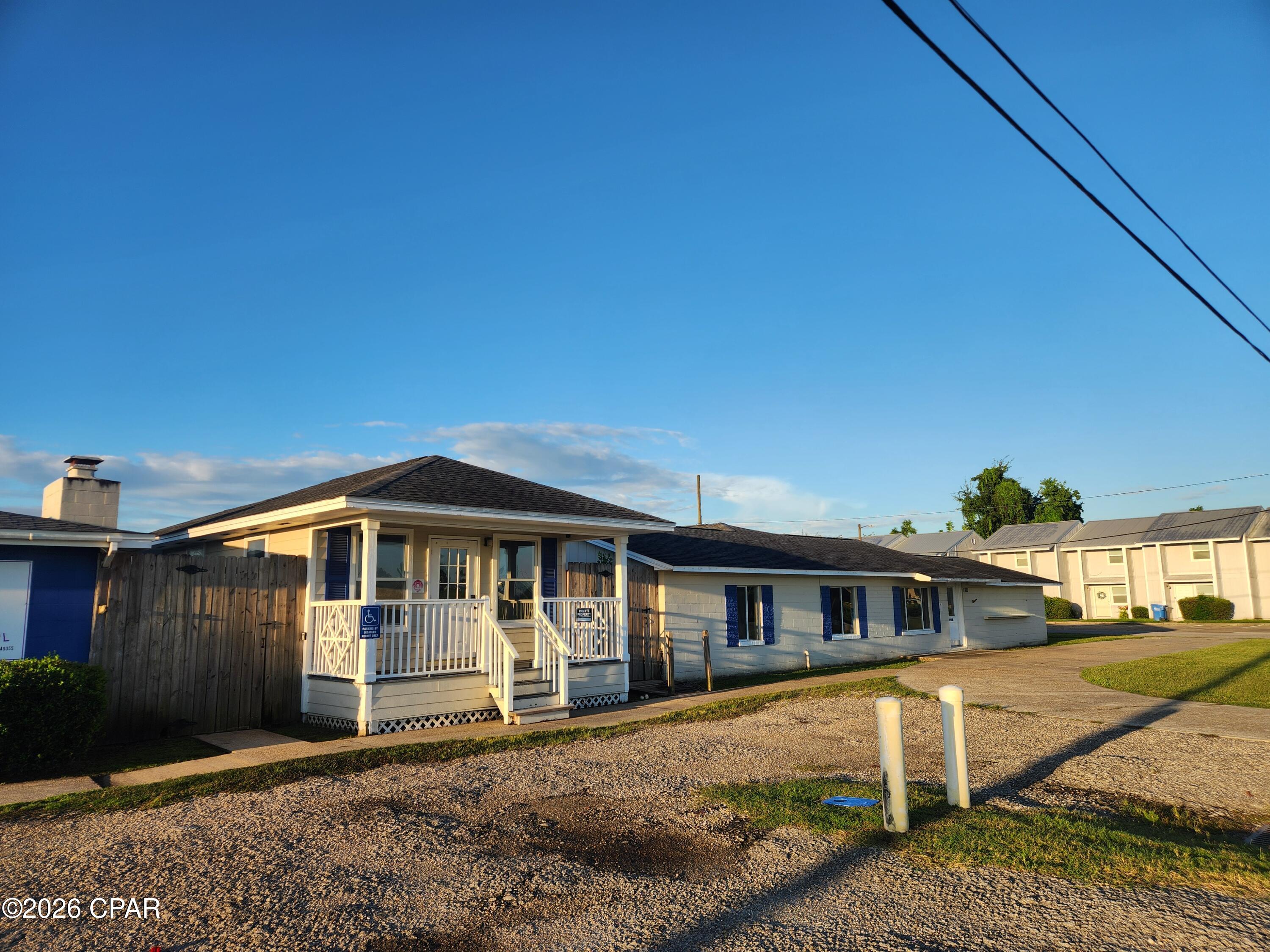 [No Recorded Subdiv] - Commercial Sale