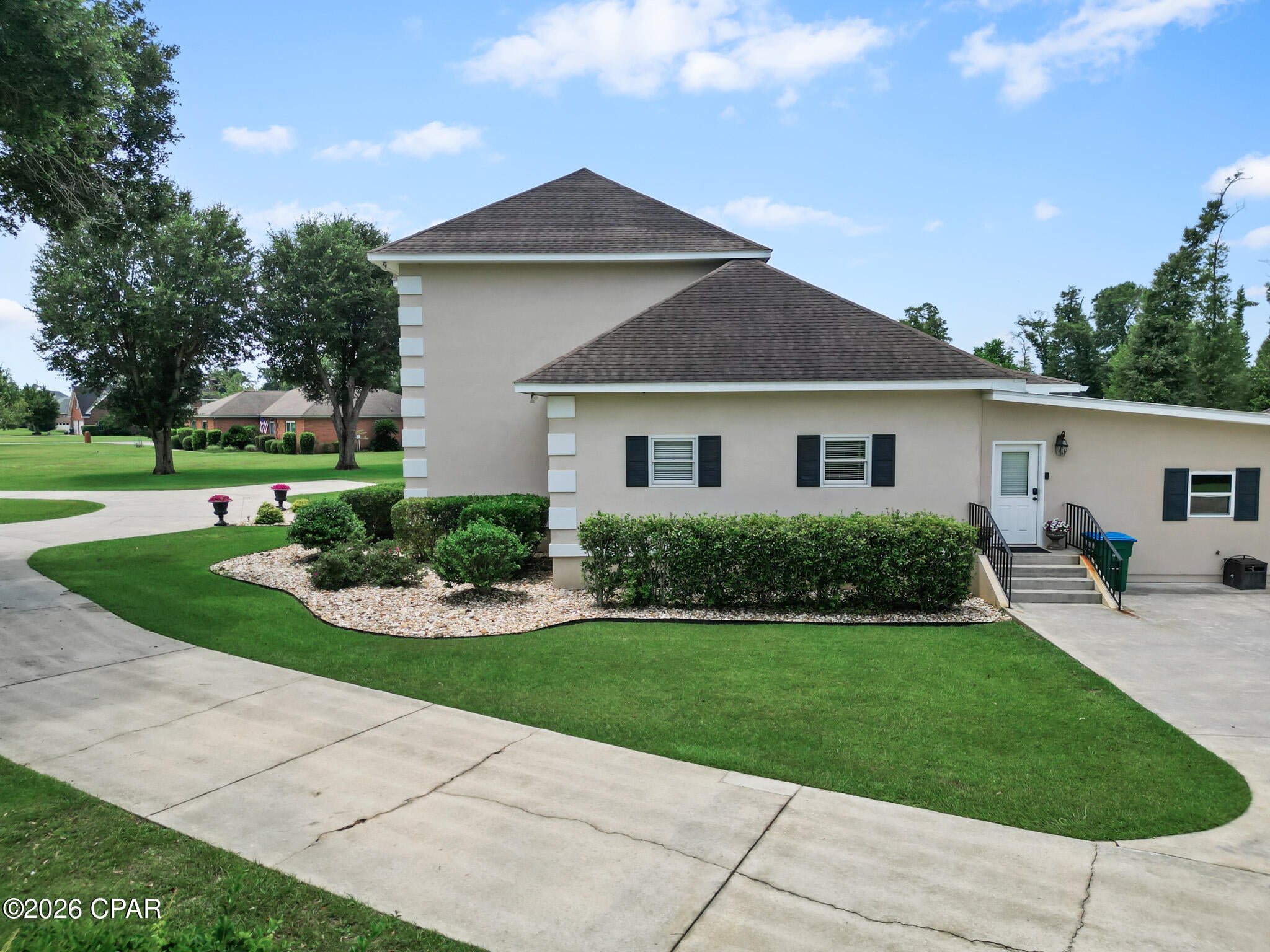 North Oaks - Residential