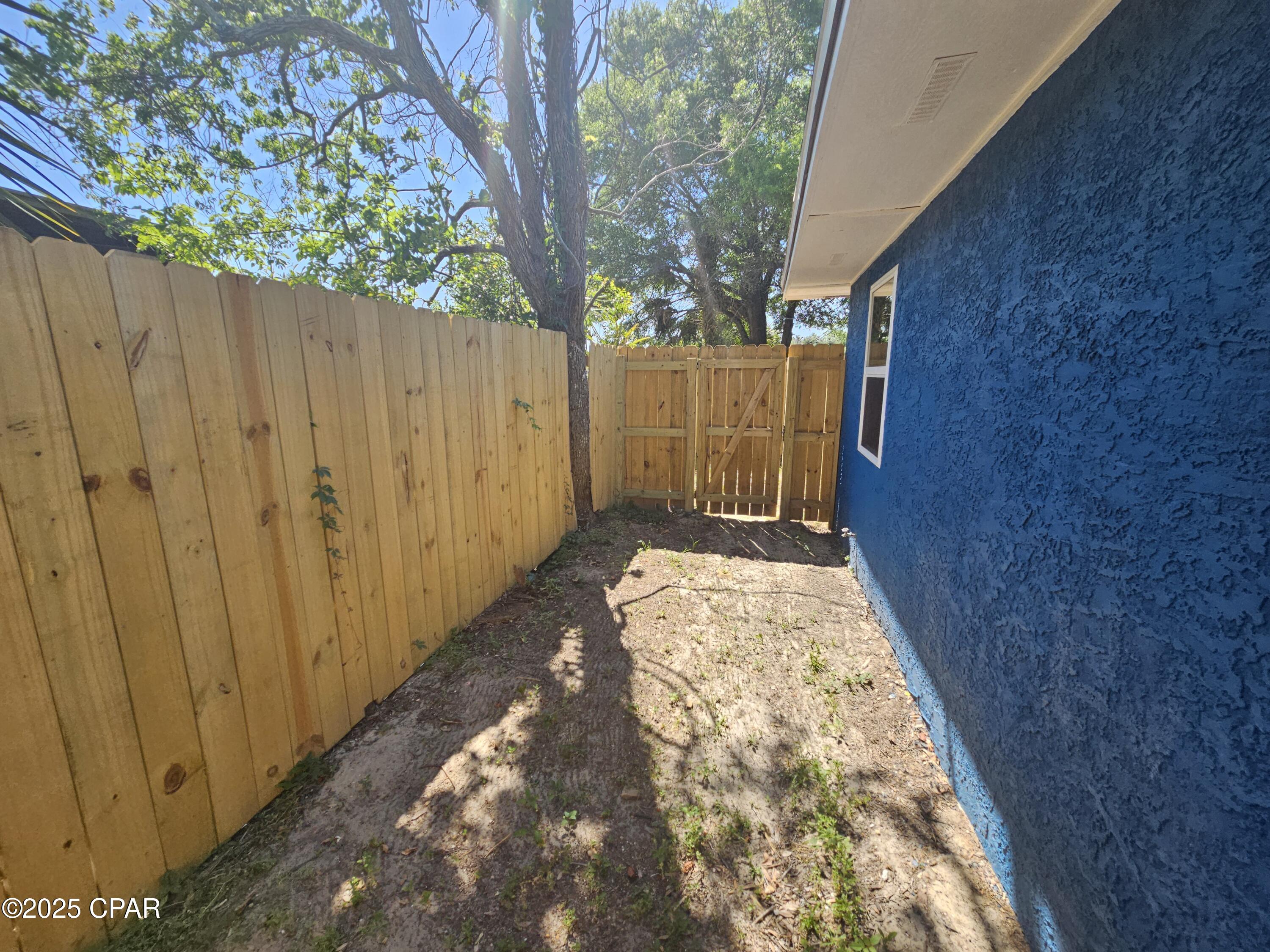 [No Recorded Subdiv] - Residential Lease