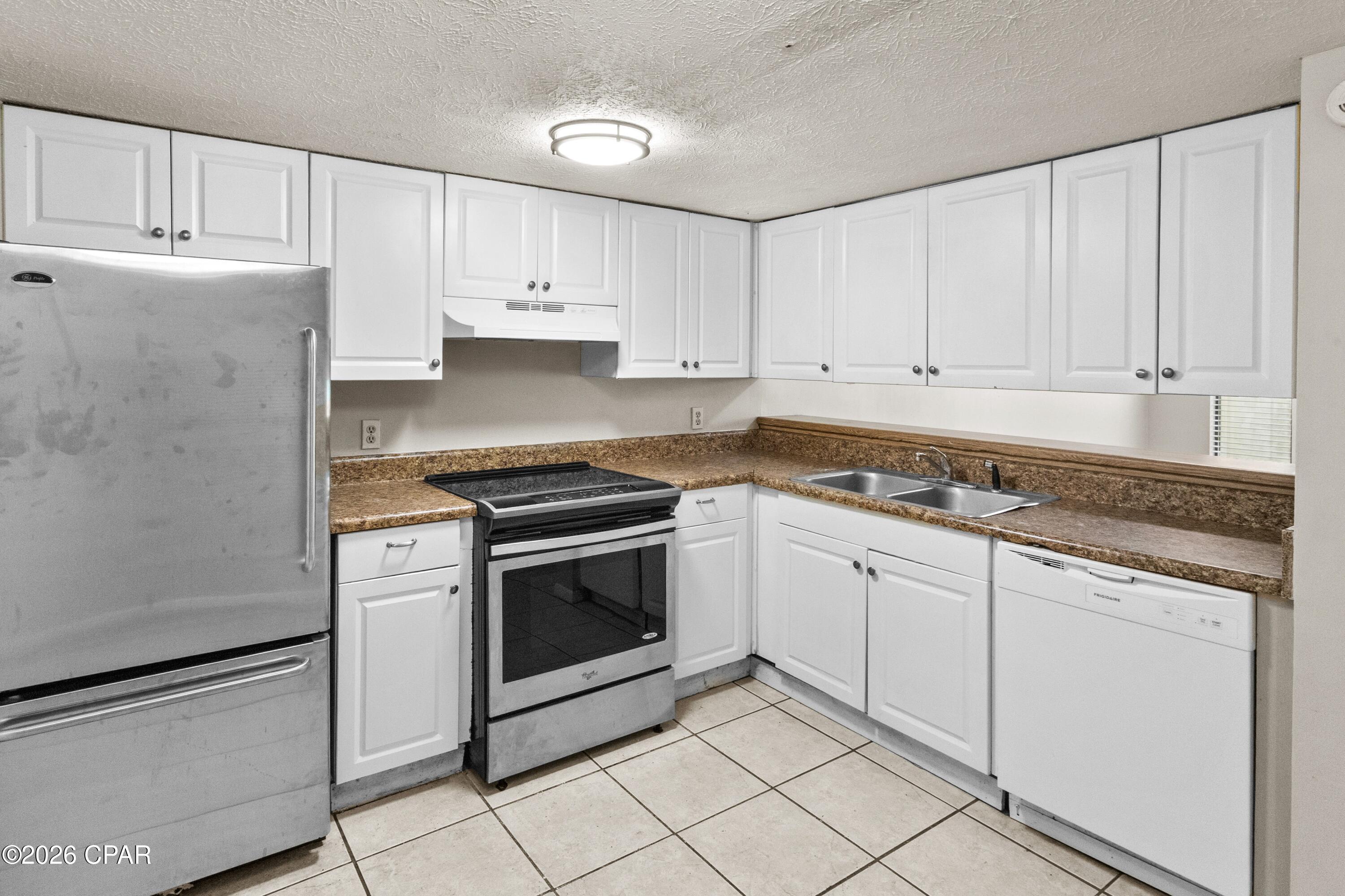 Gulf Coast Vill U-1 Re - Residential